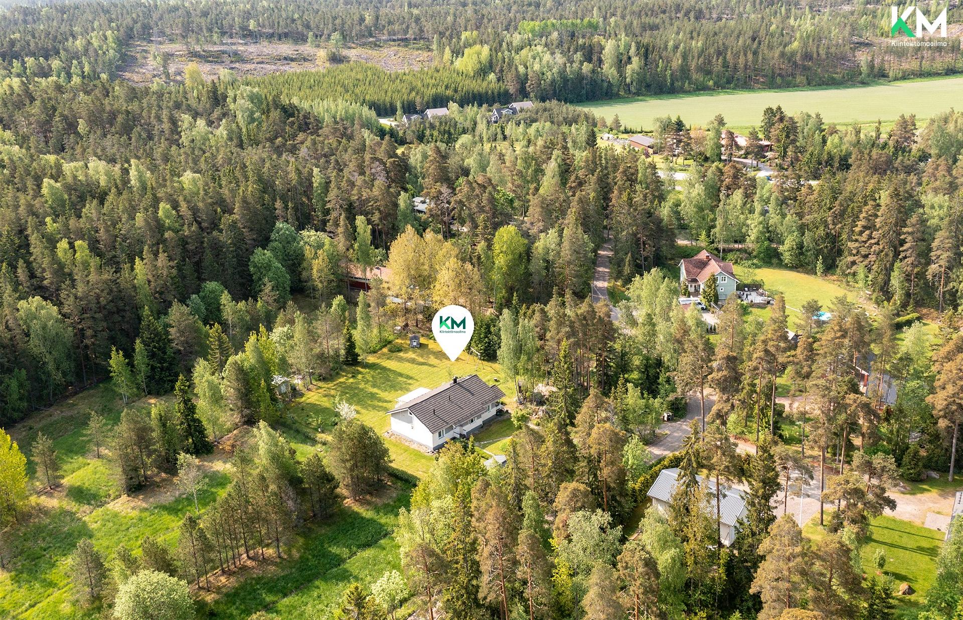 Luolavuorenpolku 13, Luolavuori, Masku