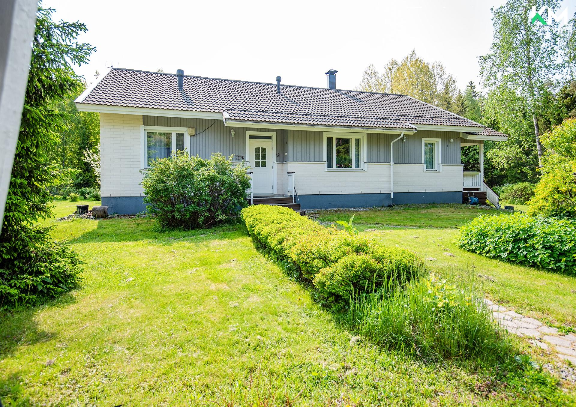 Luolavuorenpolku 13, Luolavuori, Masku