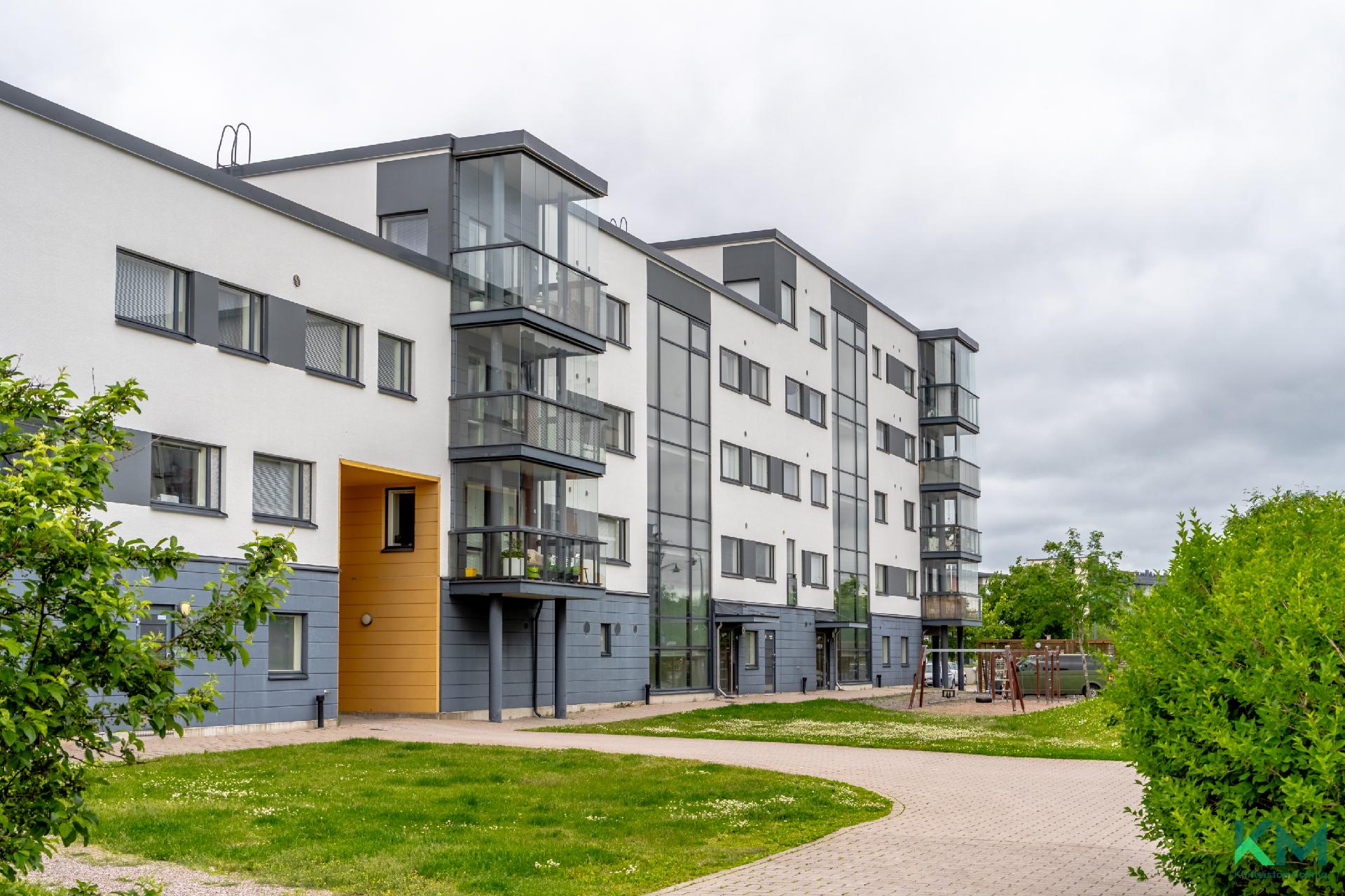 Rauhallinen sijainti laajojen ulkoilumaastojen vieressä