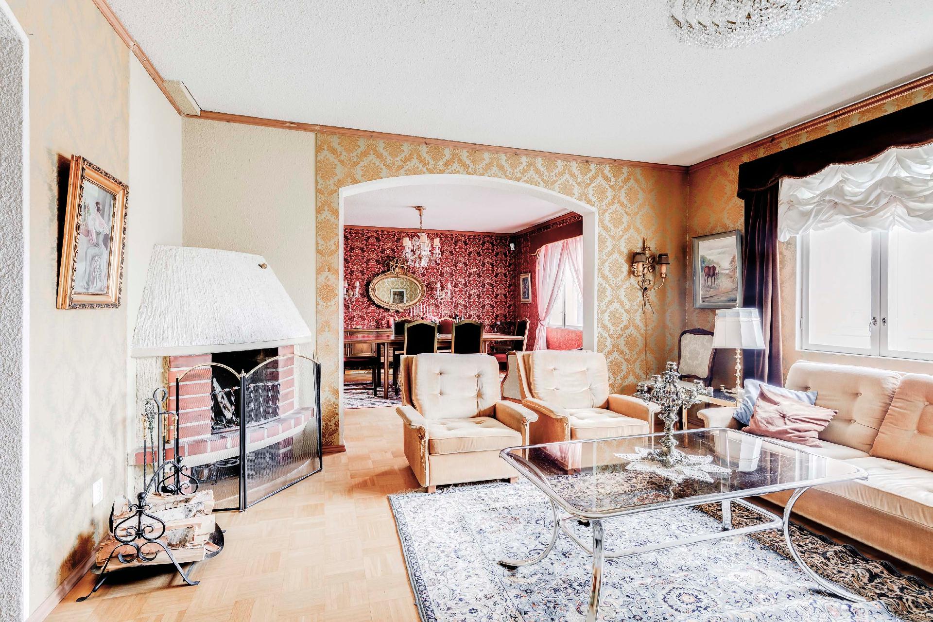 Lainlukijantie 27b, Torpparinmäki, Helsinki