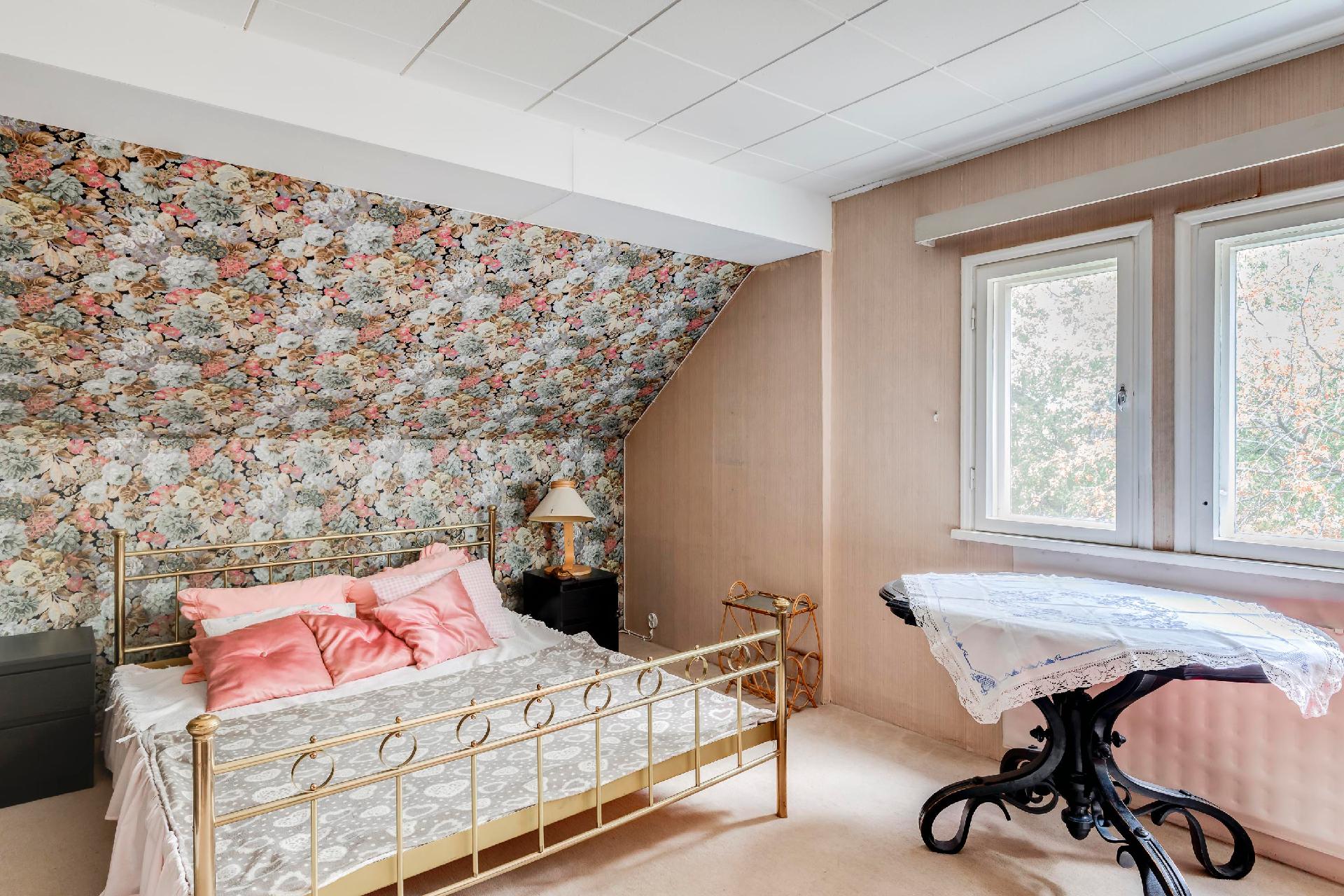 Lainlukijantie 27b, Torpparinmäki, Helsinki