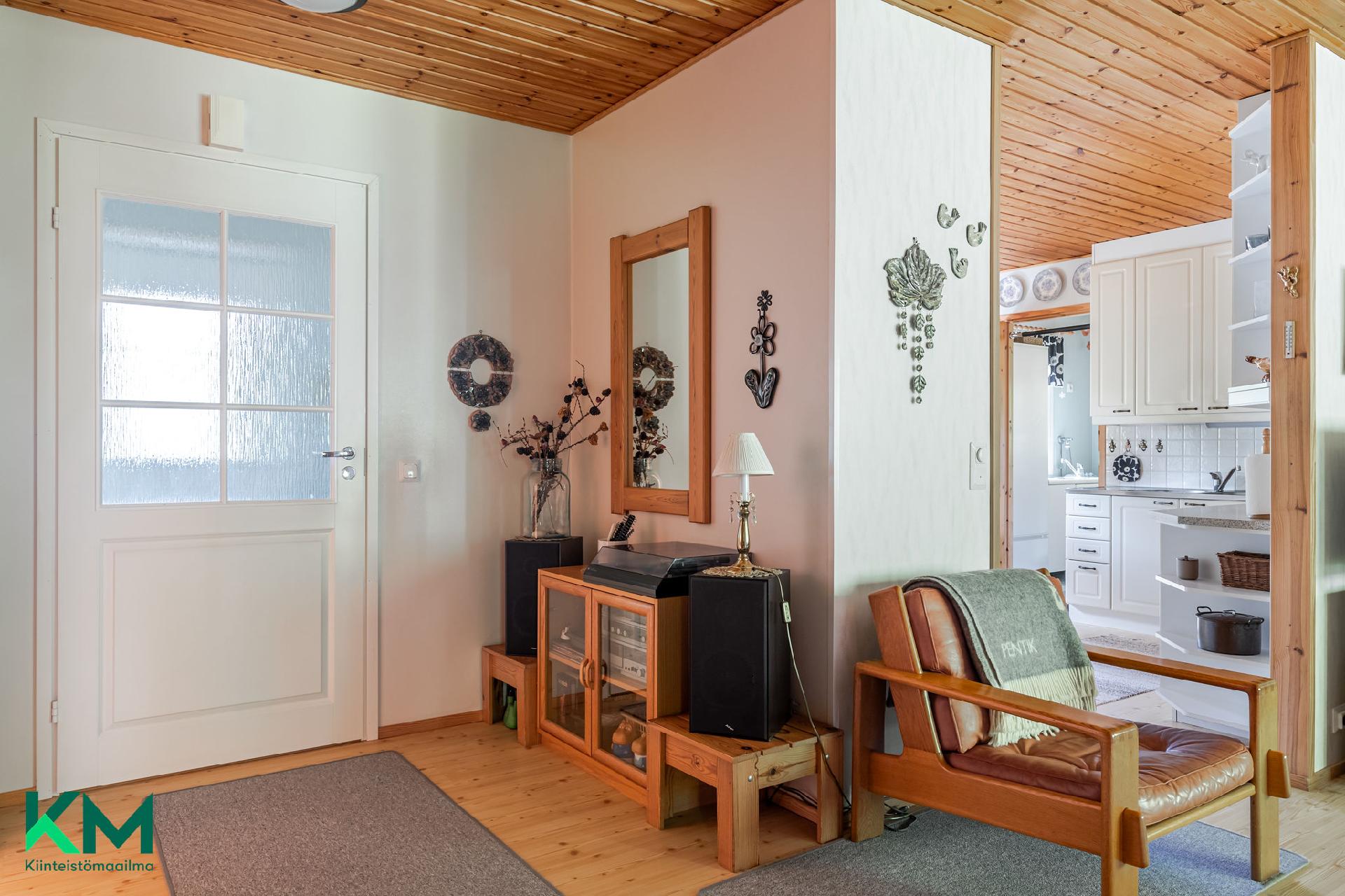 Laiduntie 2, Lästilä, Kuhmoinen