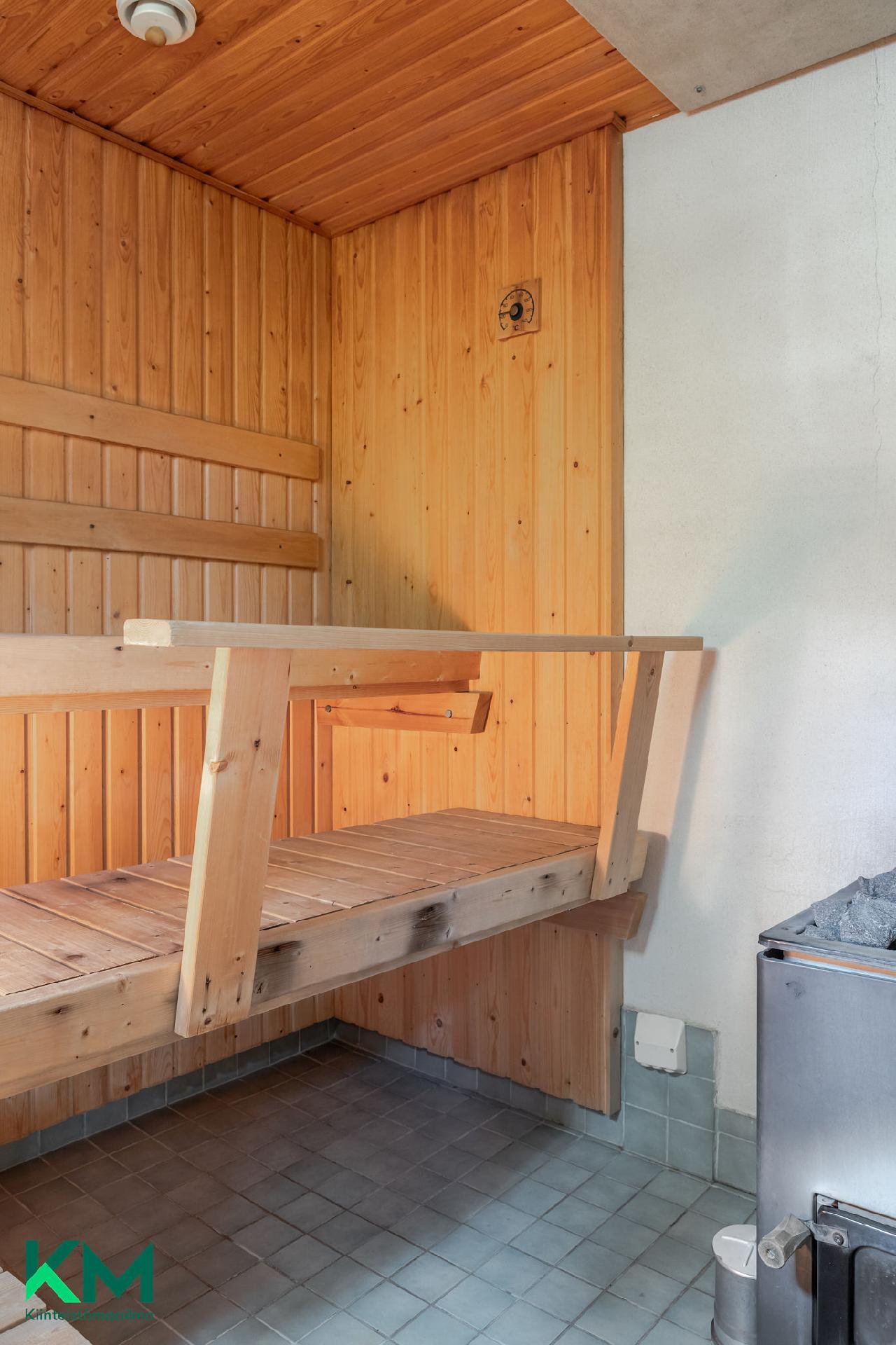 Laiduntie 2, Lästilä, Kuhmoinen