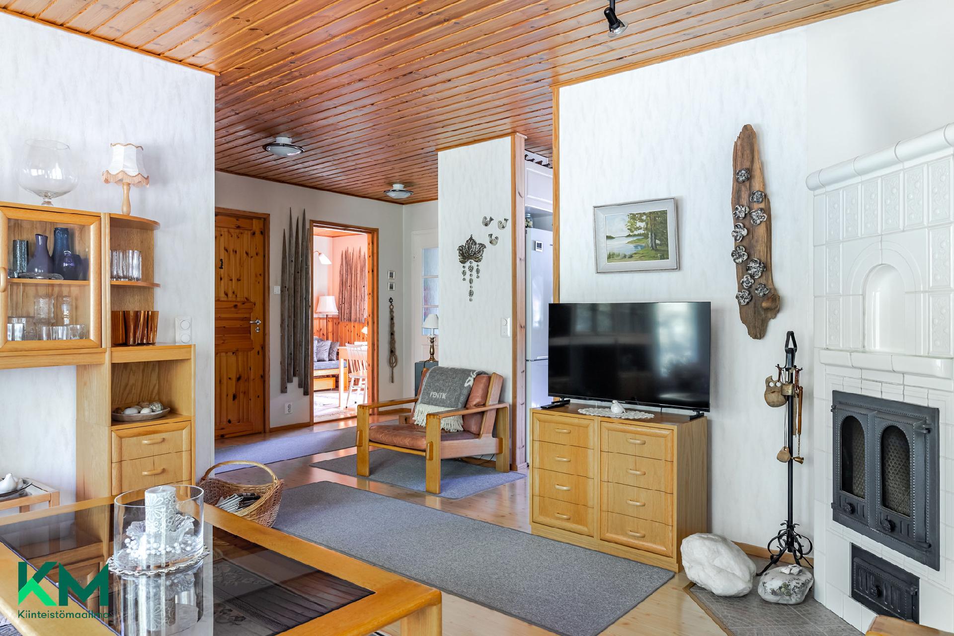 Laiduntie 2, Lästilä, Kuhmoinen