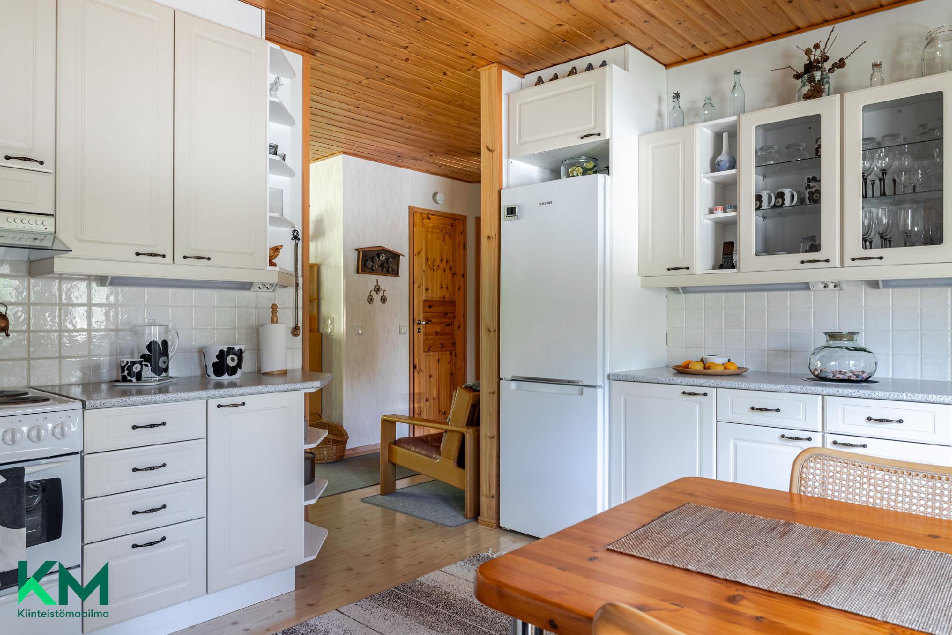 Laiduntie 2, Lästilä, Kuhmoinen