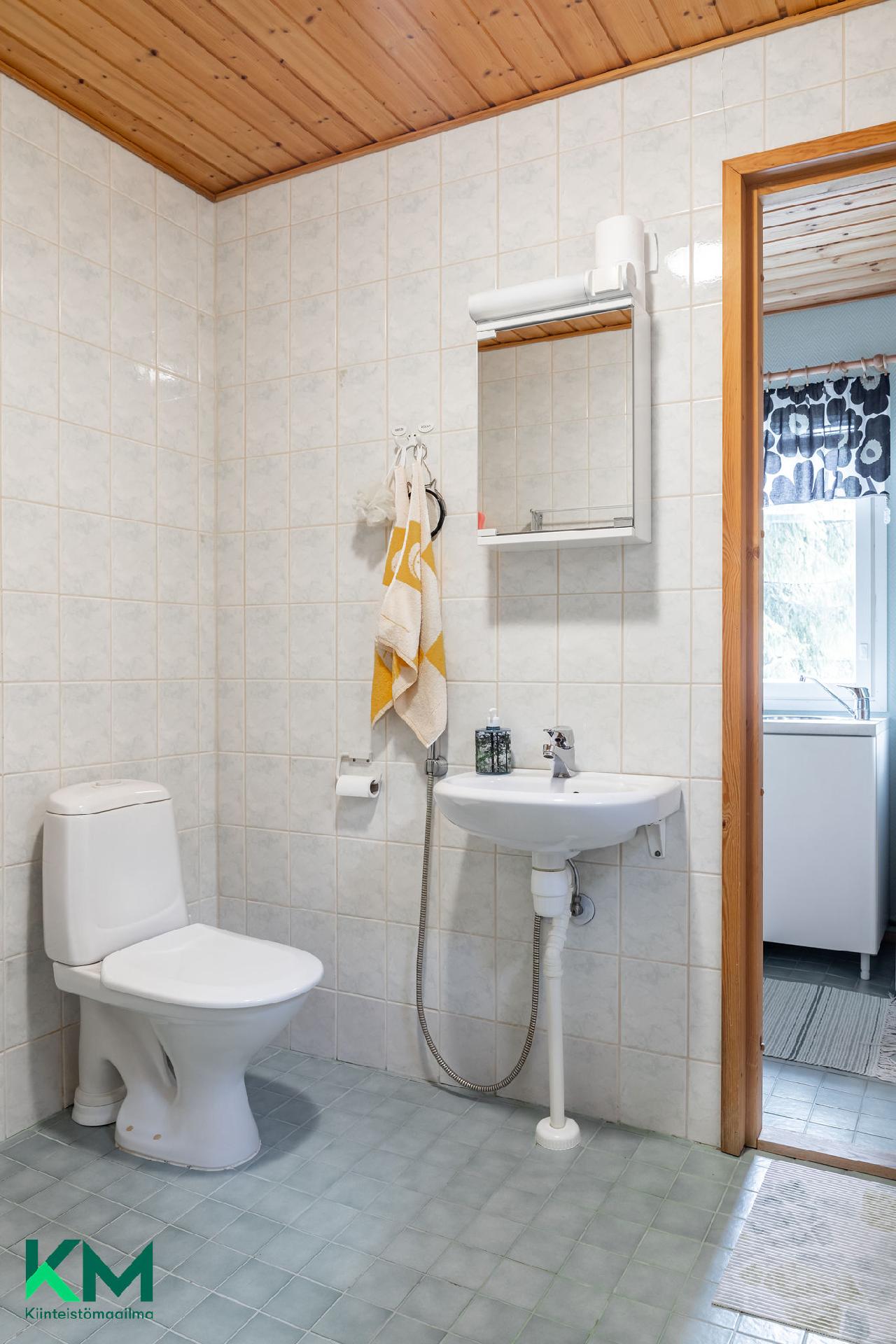 Laiduntie 2, Lästilä, Kuhmoinen