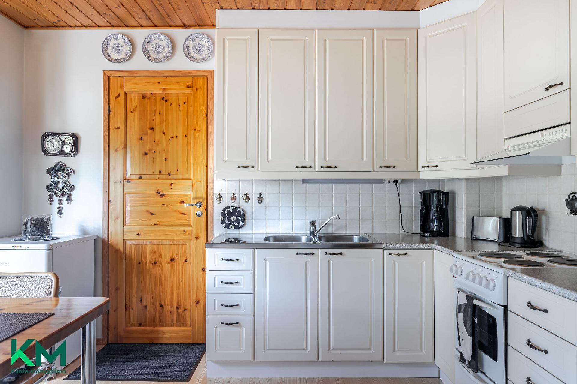 Laiduntie 2, Lästilä, Kuhmoinen