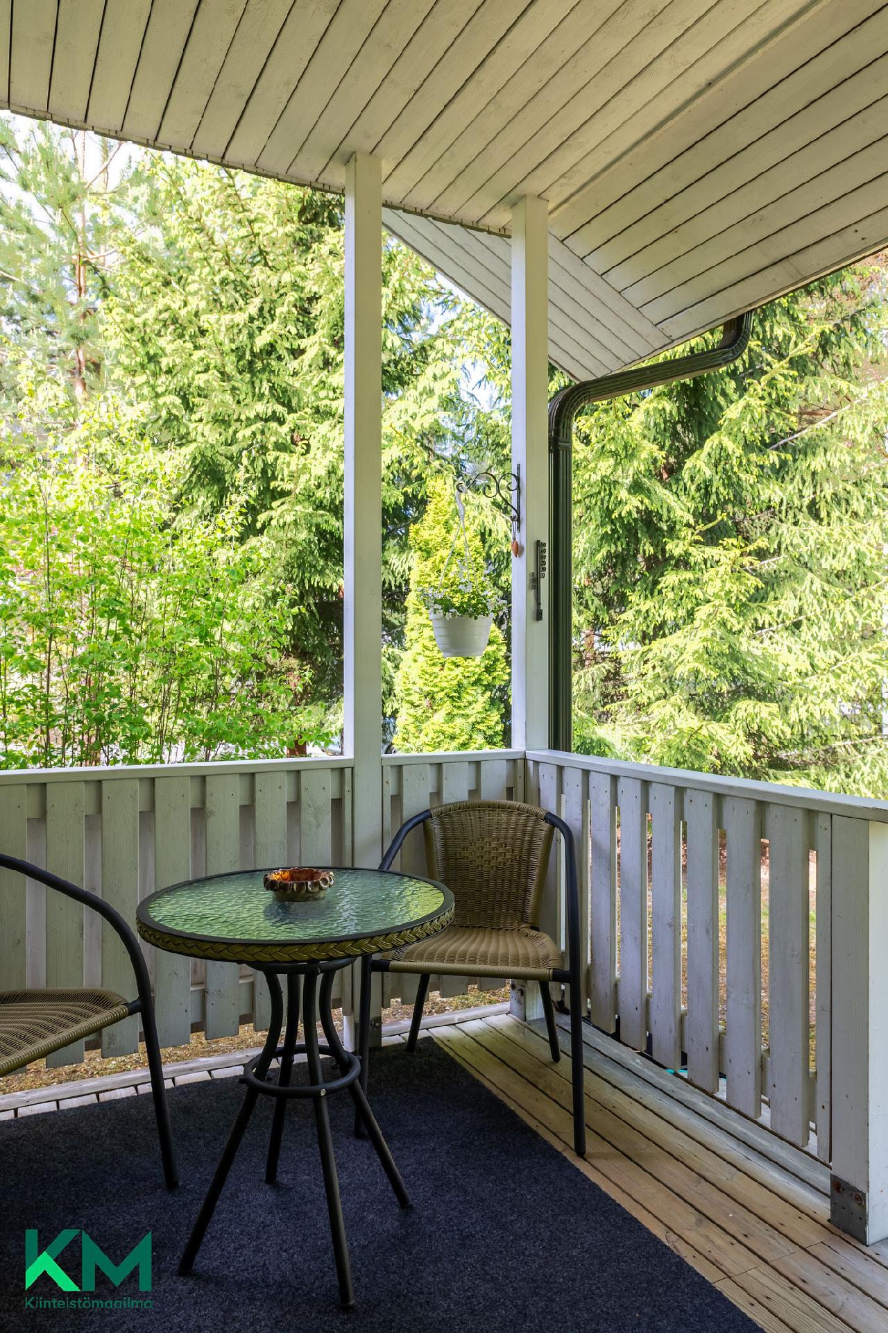 Laiduntie 2, Lästilä, Kuhmoinen