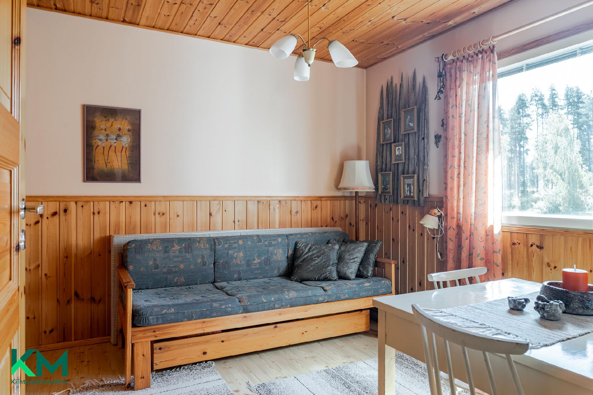 Laiduntie 2, Lästilä, Kuhmoinen