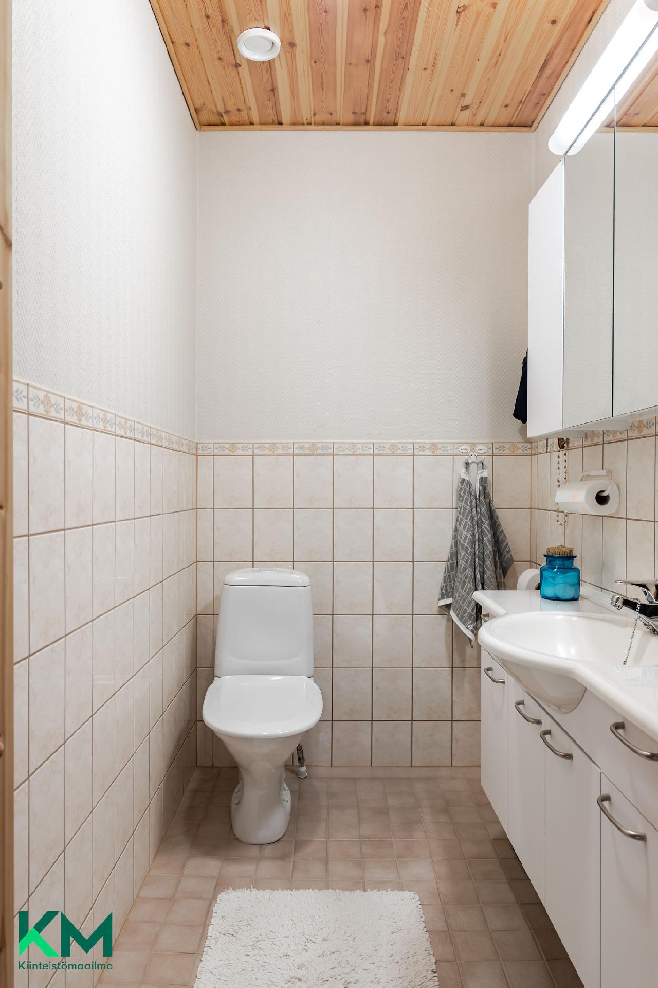 Laiduntie 2, Lästilä, Kuhmoinen