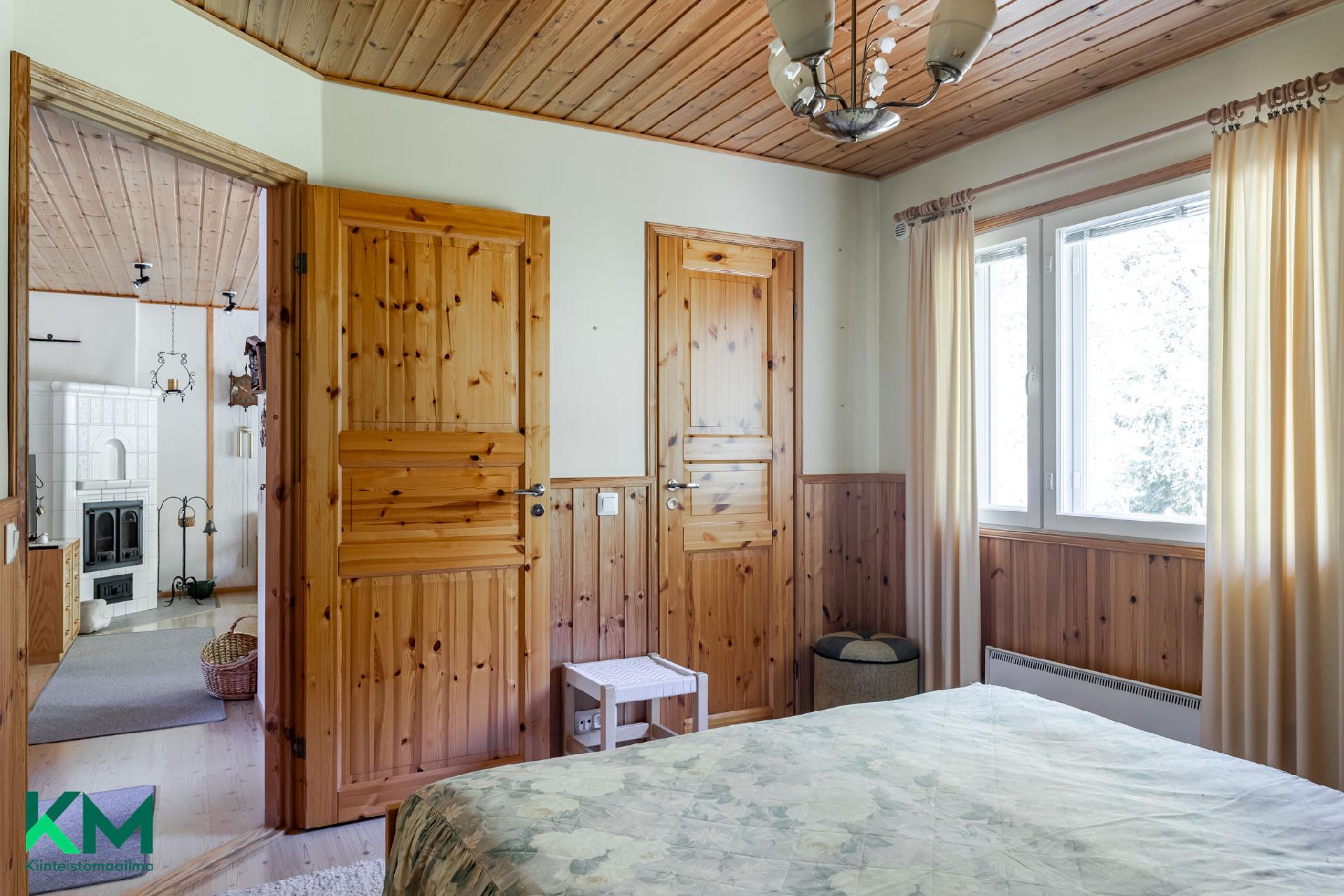 Laiduntie 2, Lästilä, Kuhmoinen