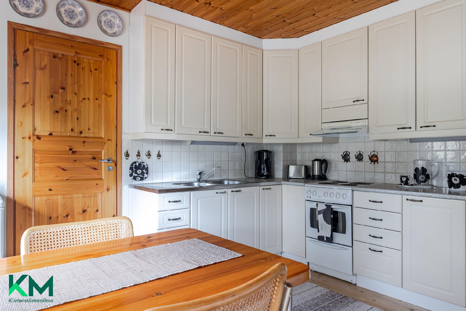 Laiduntie 2, Lästilä, Kuhmoinen