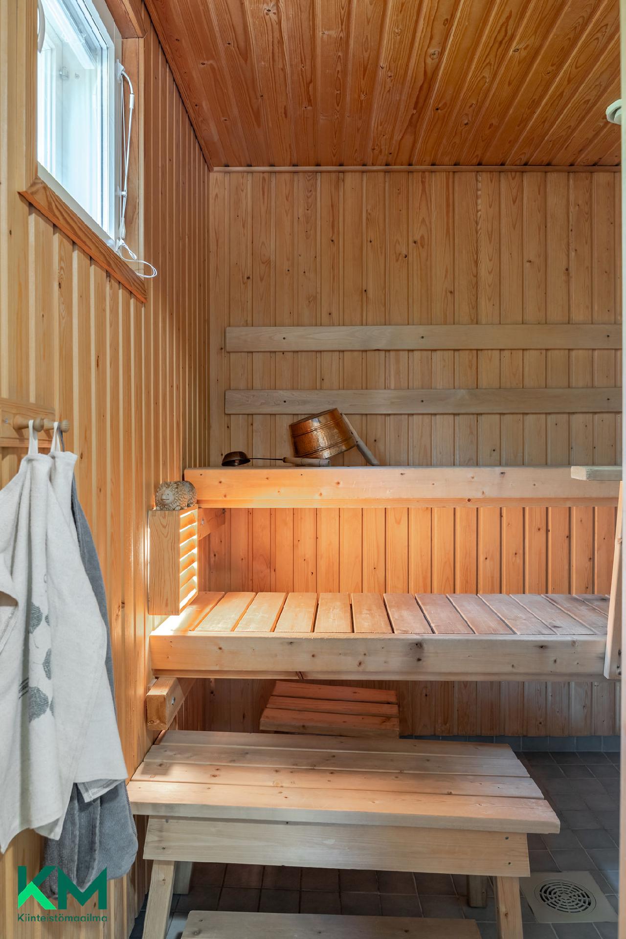 Laiduntie 2, Lästilä, Kuhmoinen