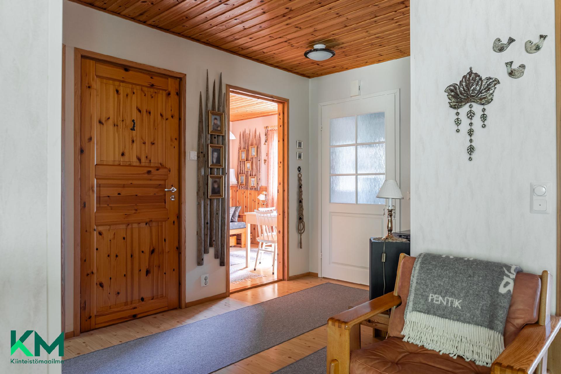 Laiduntie 2, Lästilä, Kuhmoinen