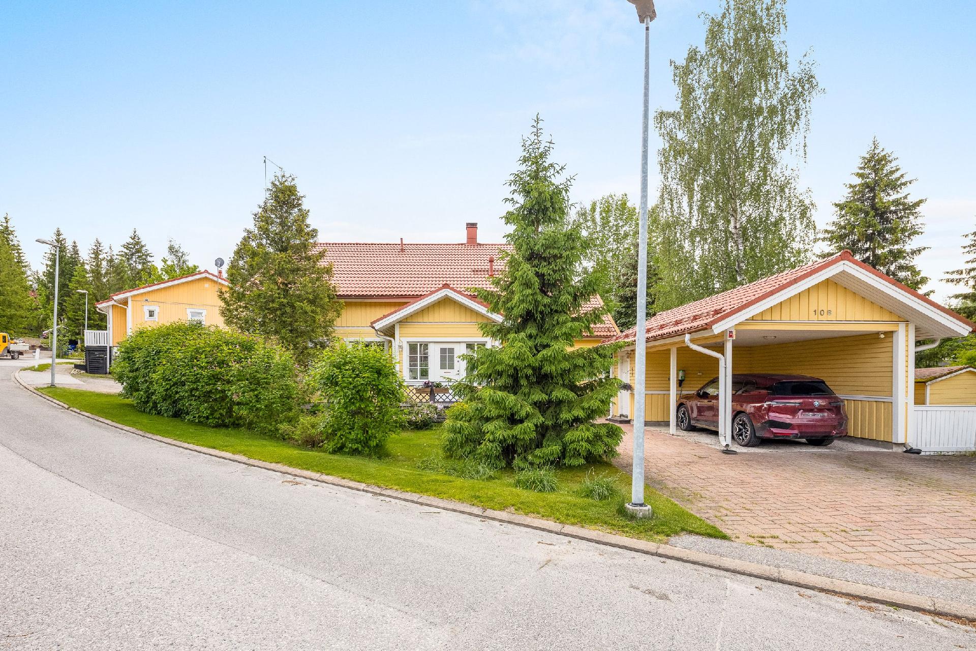 Sisääntulo tontille