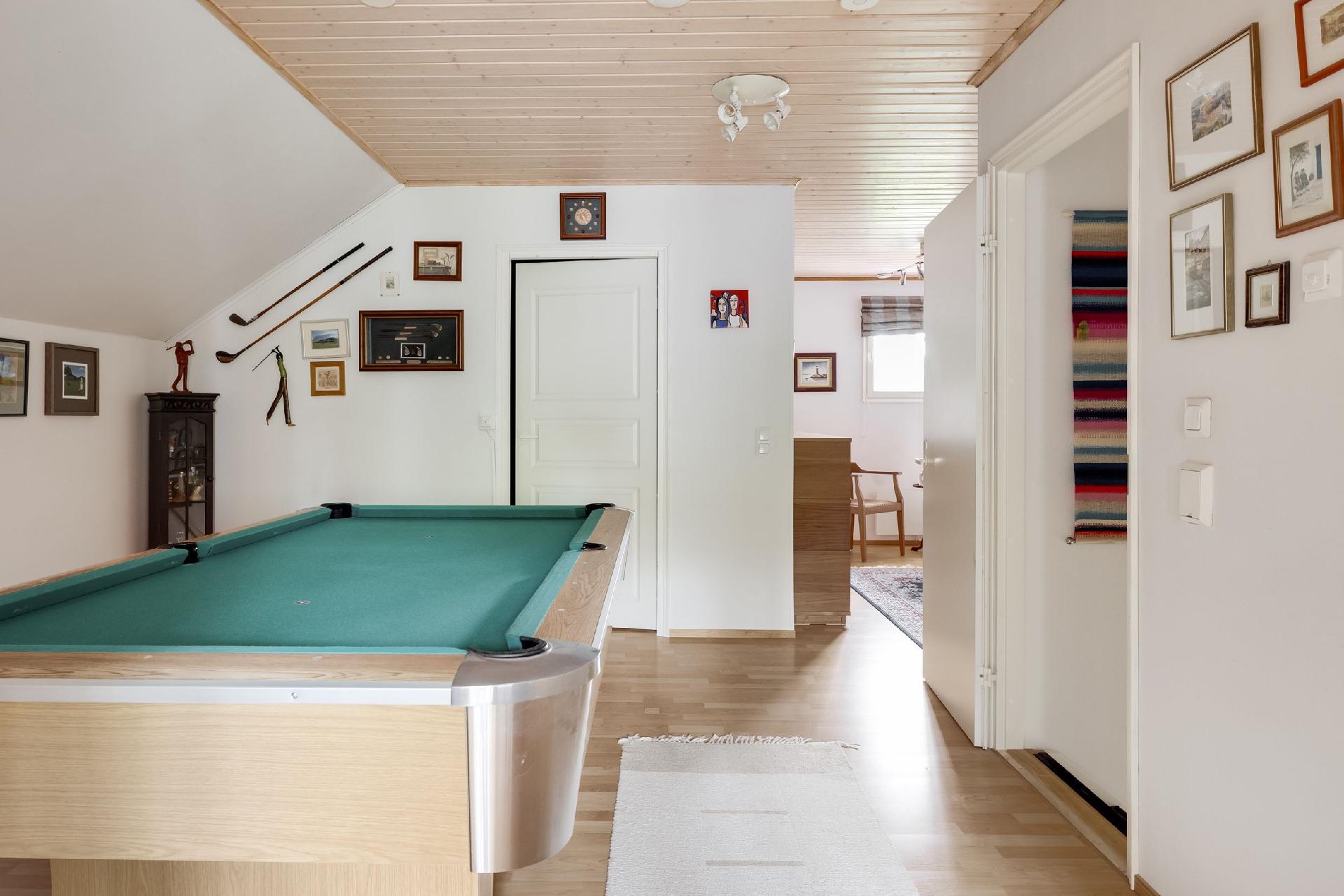 Aulan yhteydessä on vaatehuone