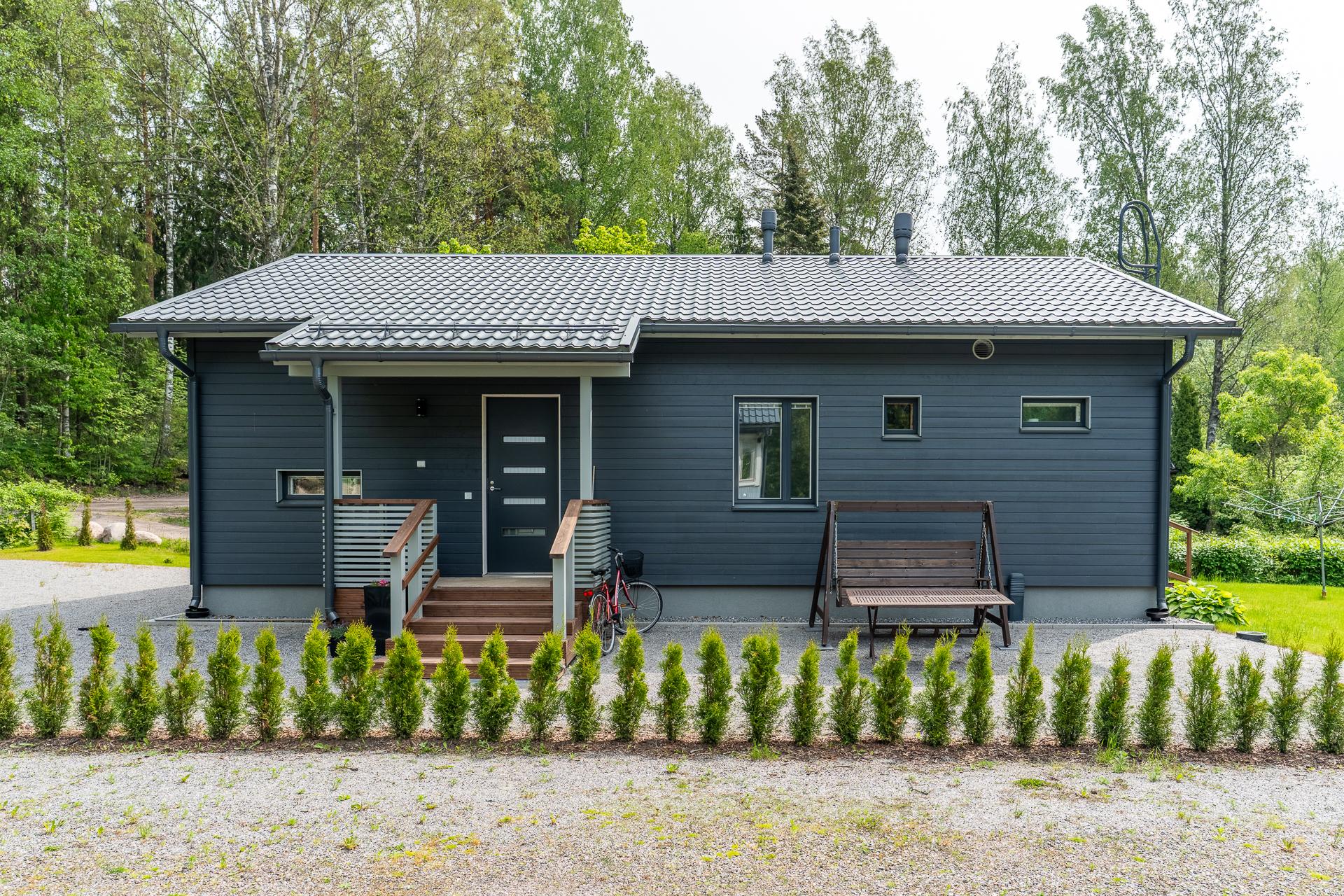 Pääskytie 3, Vallinoja, Vantaa