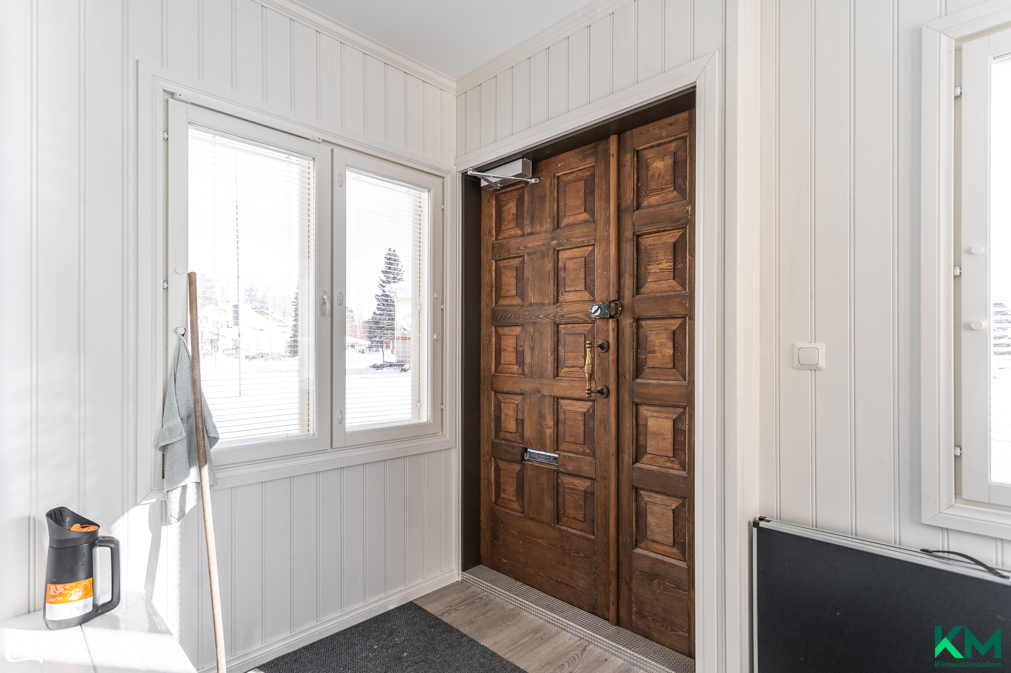 liikehuoneisto 2 sisäänkäynti