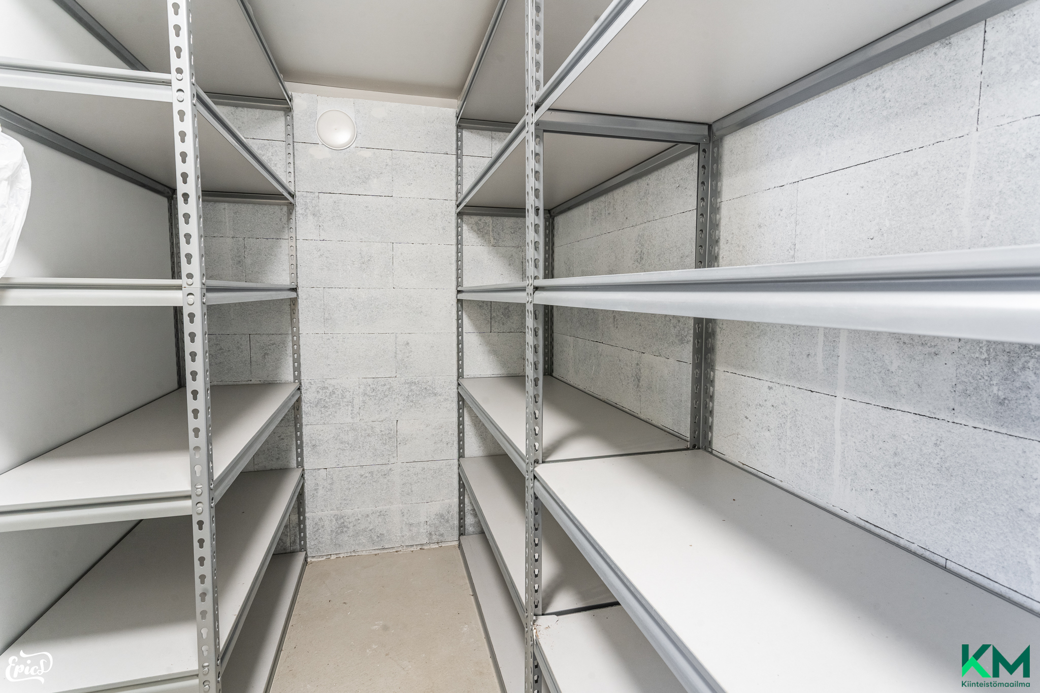 Apteekkitalo säilytystilaa 