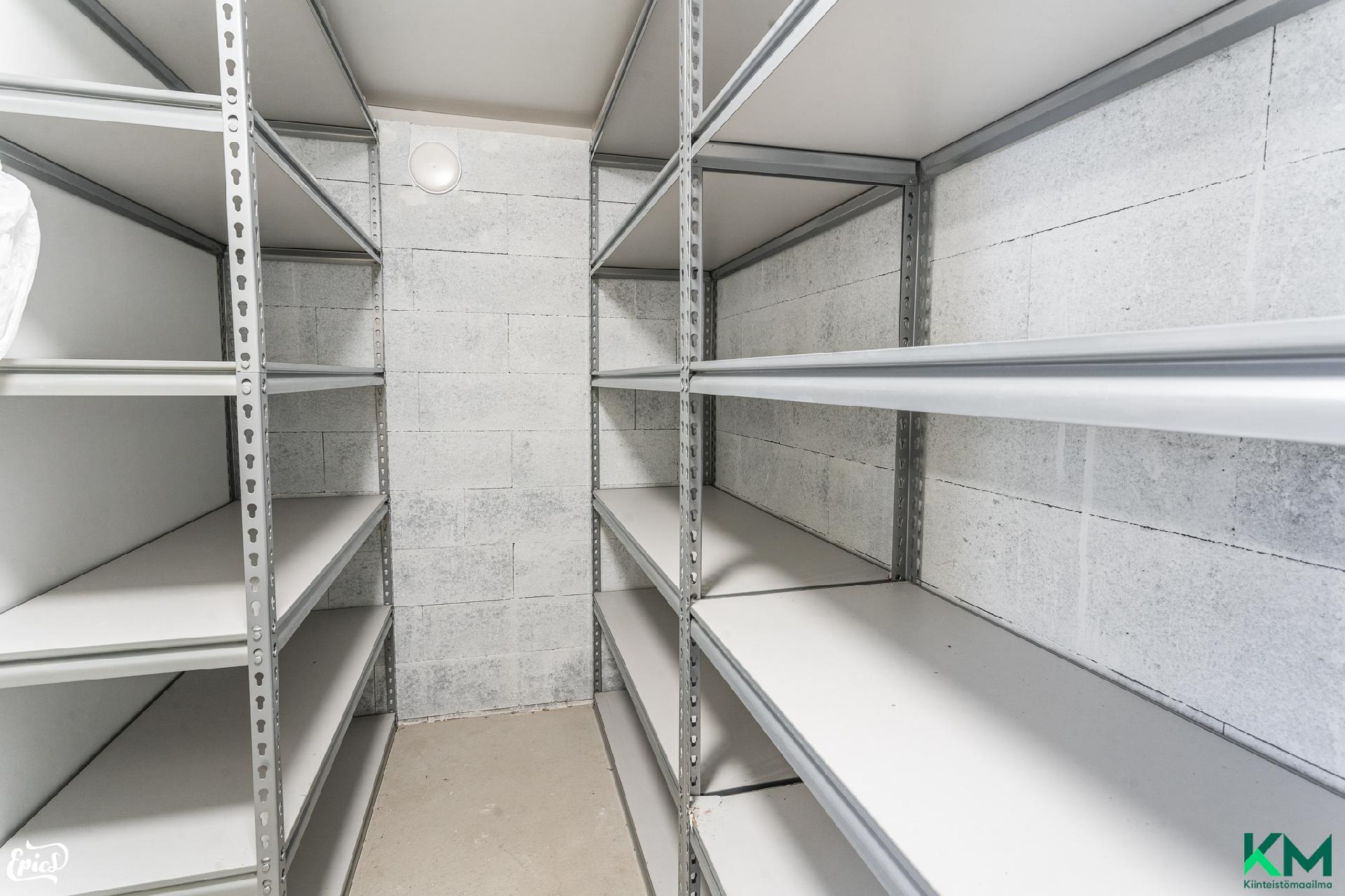 Apteekkitalo säilytystilaa 