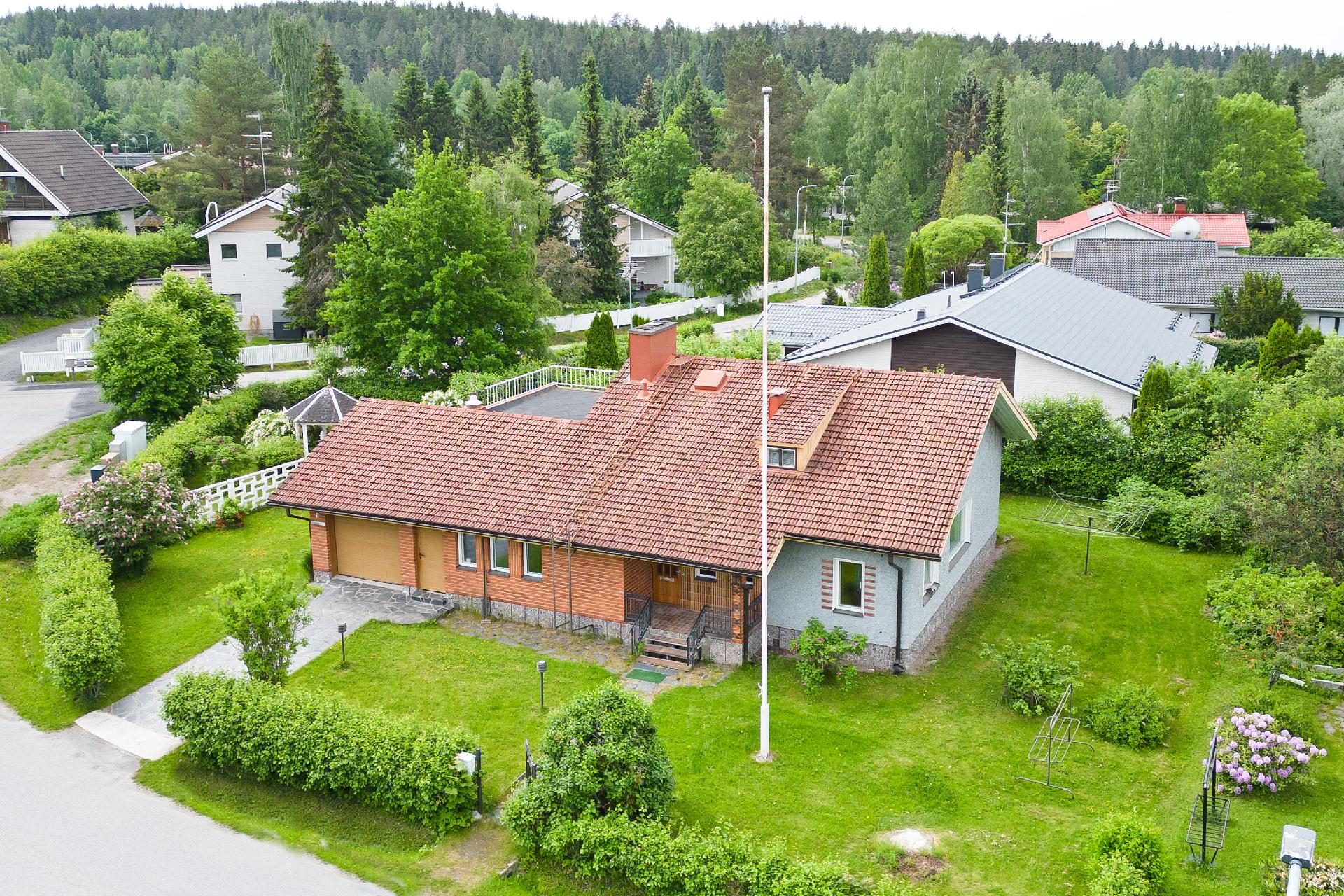 Agronominkuja 1, Veisu, Tampere