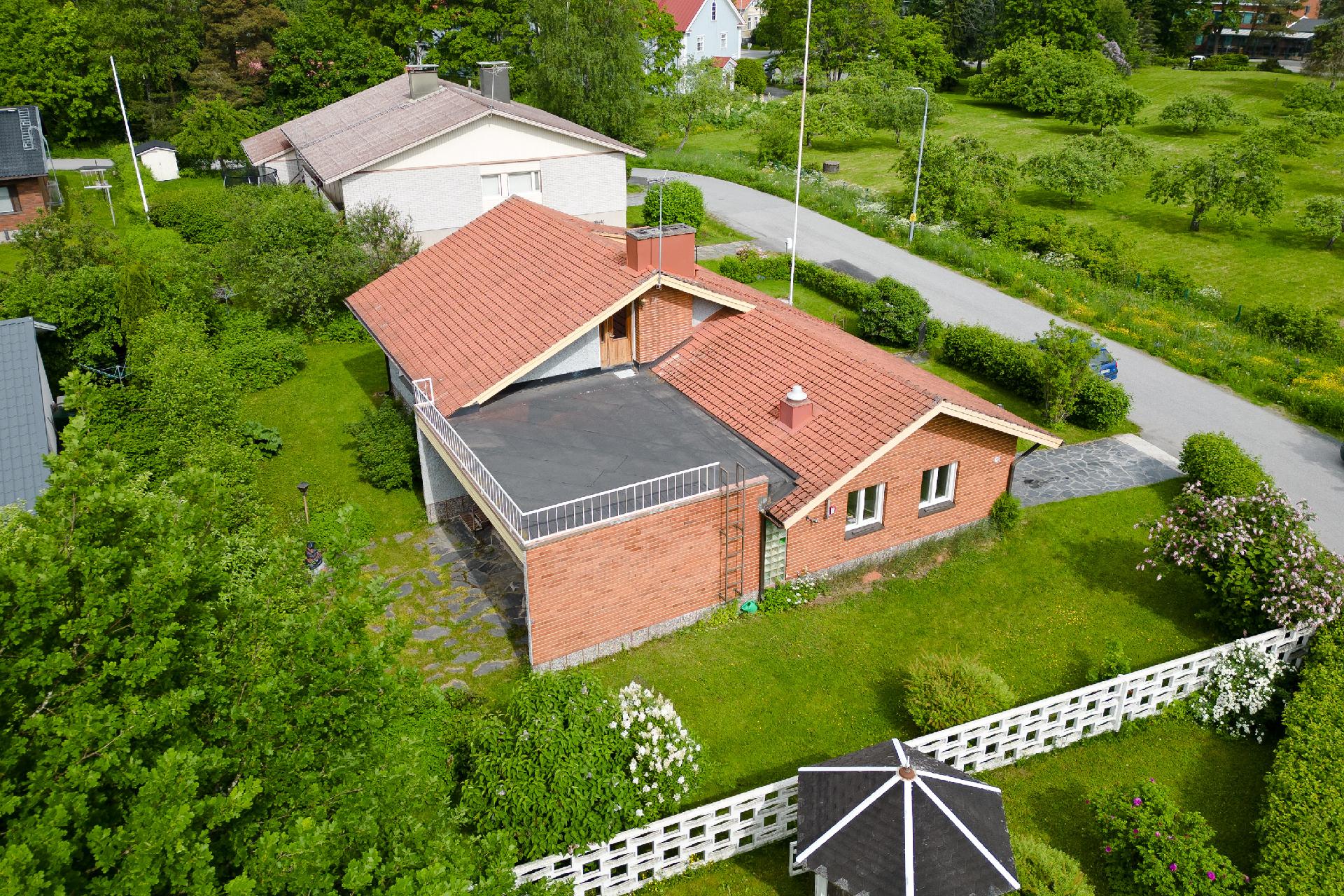 Agronominkuja 1, Veisu, Tampere