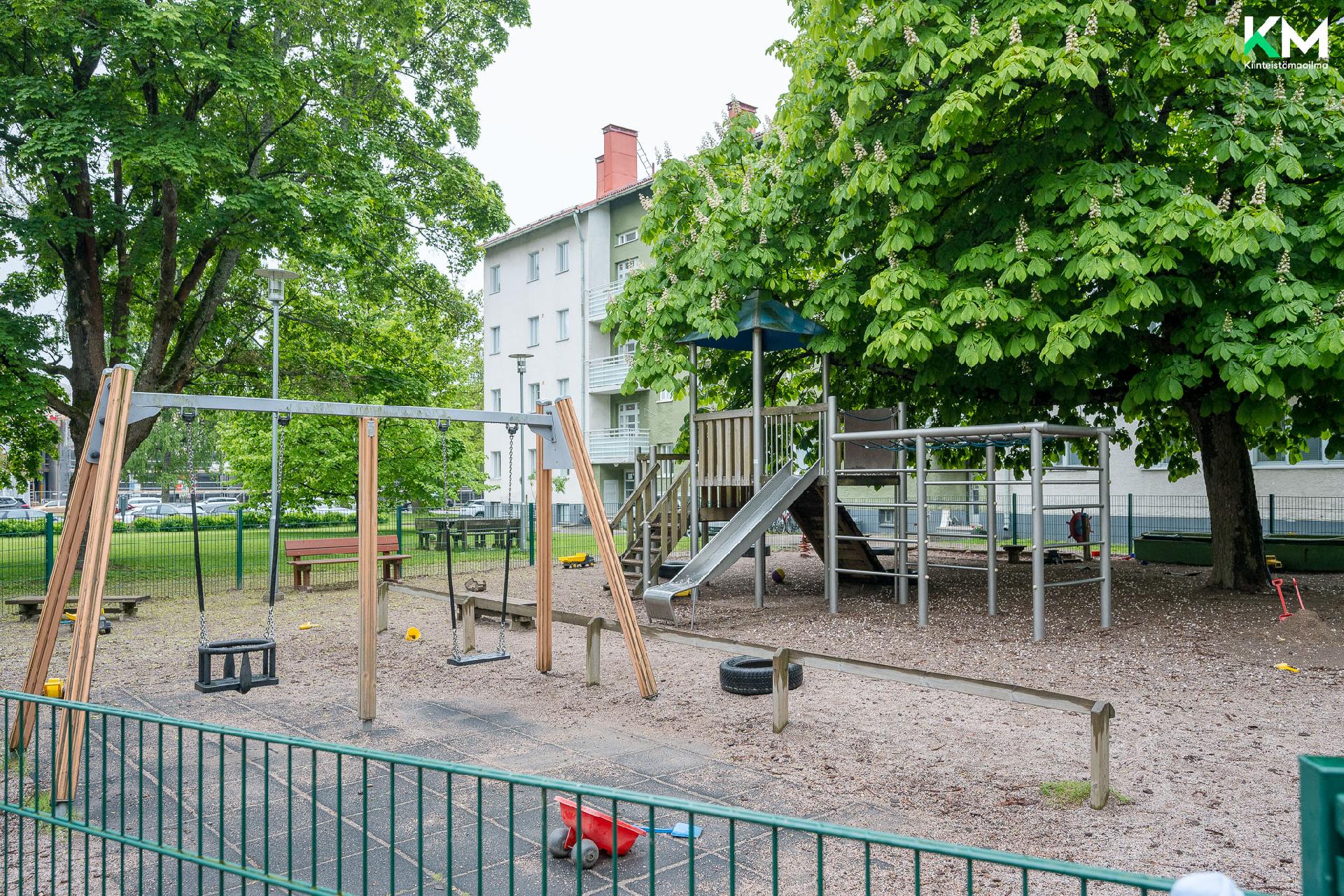 Gyldenintie 1, Lauttasaari, Helsinki