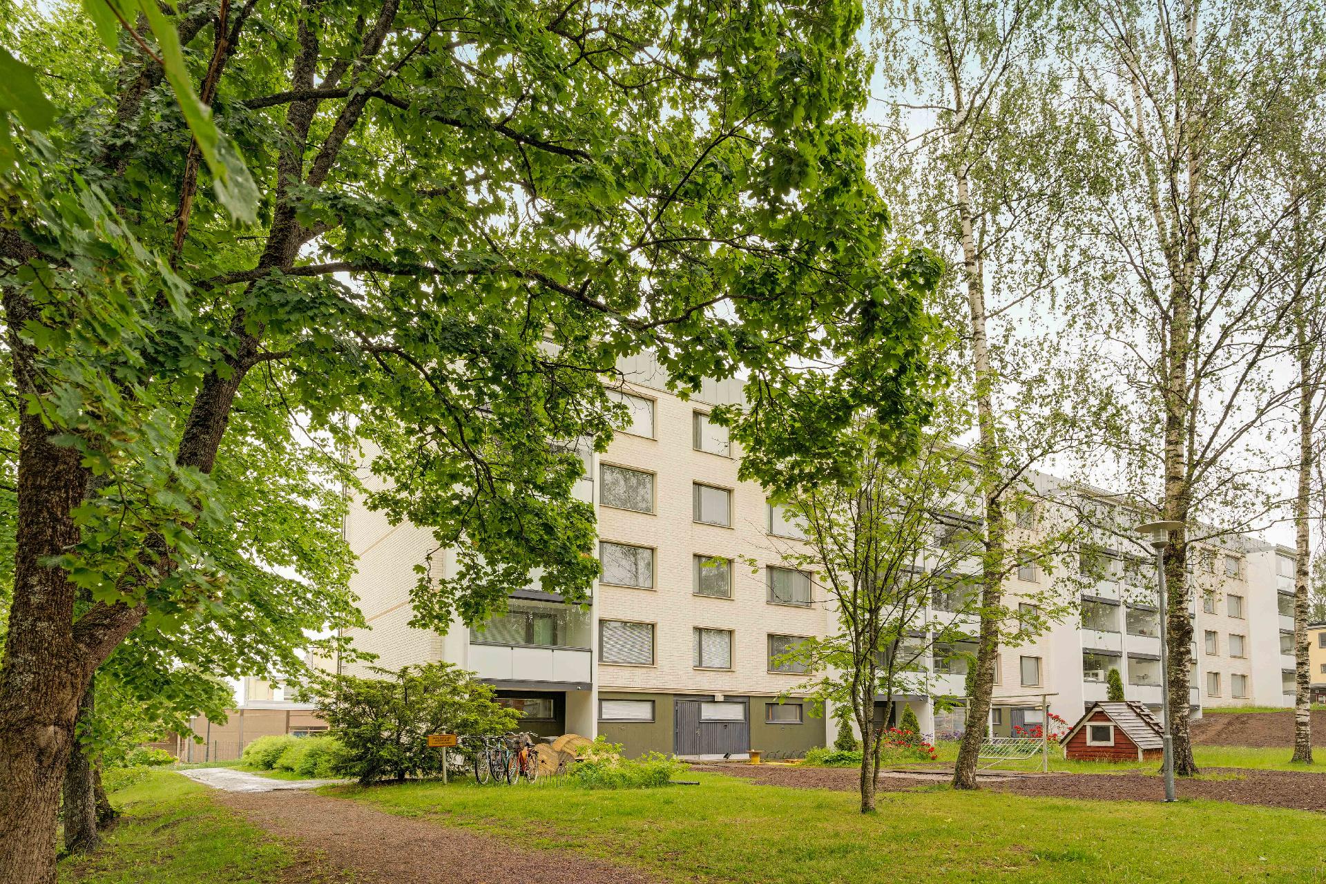 Laajavuorenrinne 4, Martinlaakso, Vantaa
