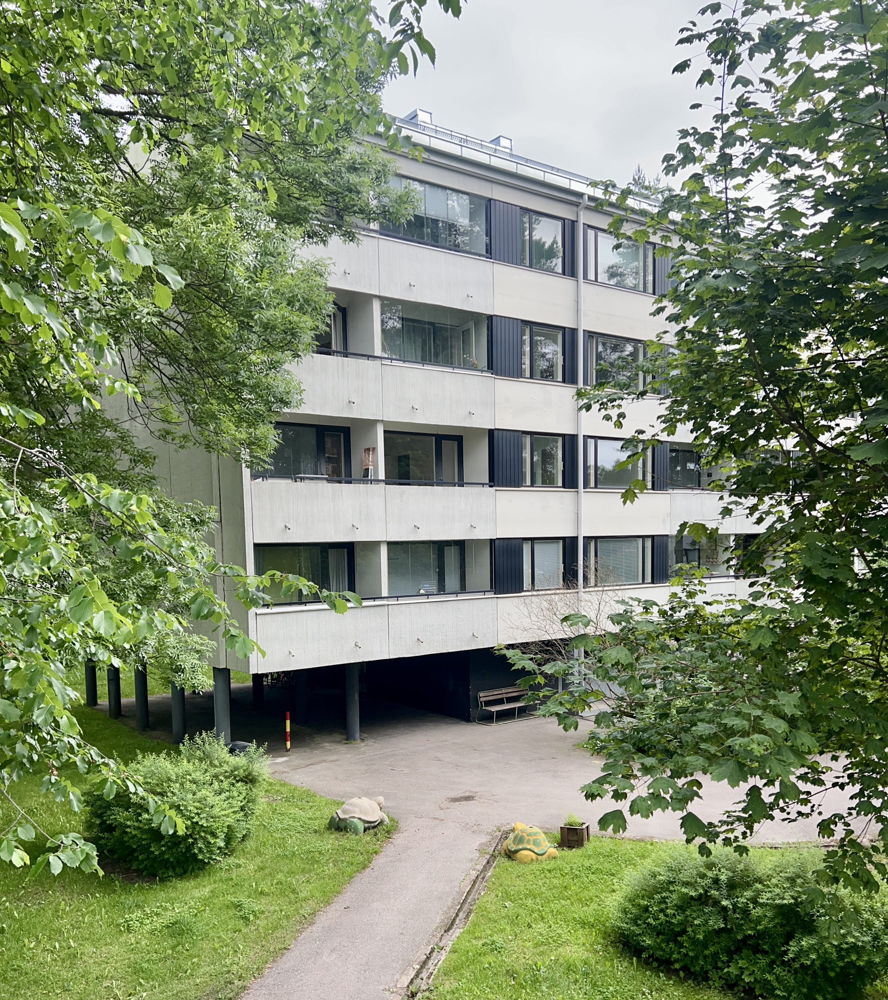 Neitsytsaarentie 3, Helsinki