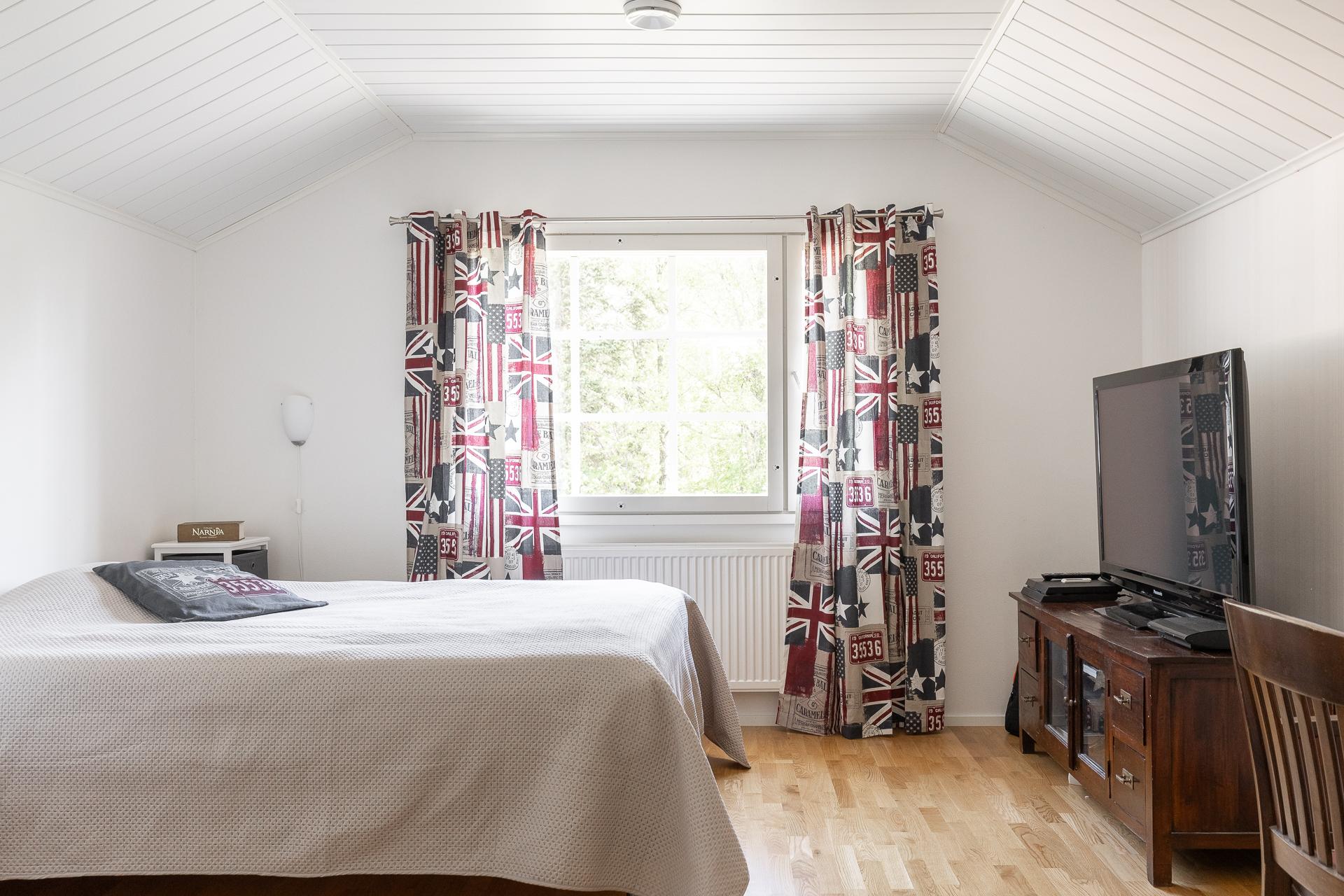 yläkerran makuuhuone