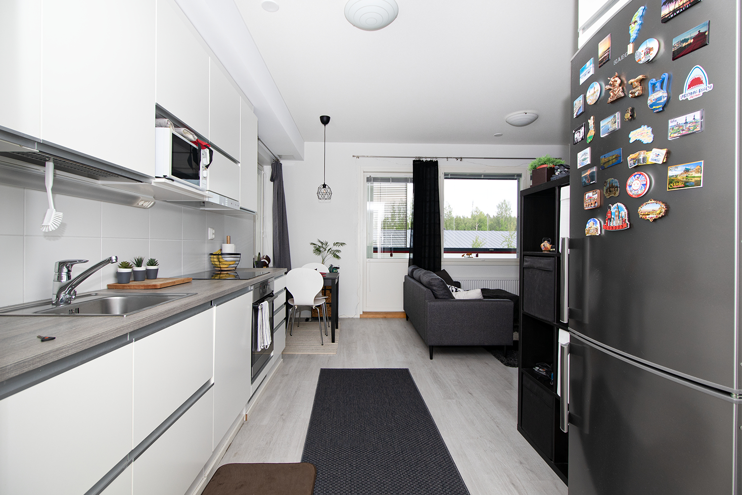 kodin materiaaleissa vaalea värimaailma