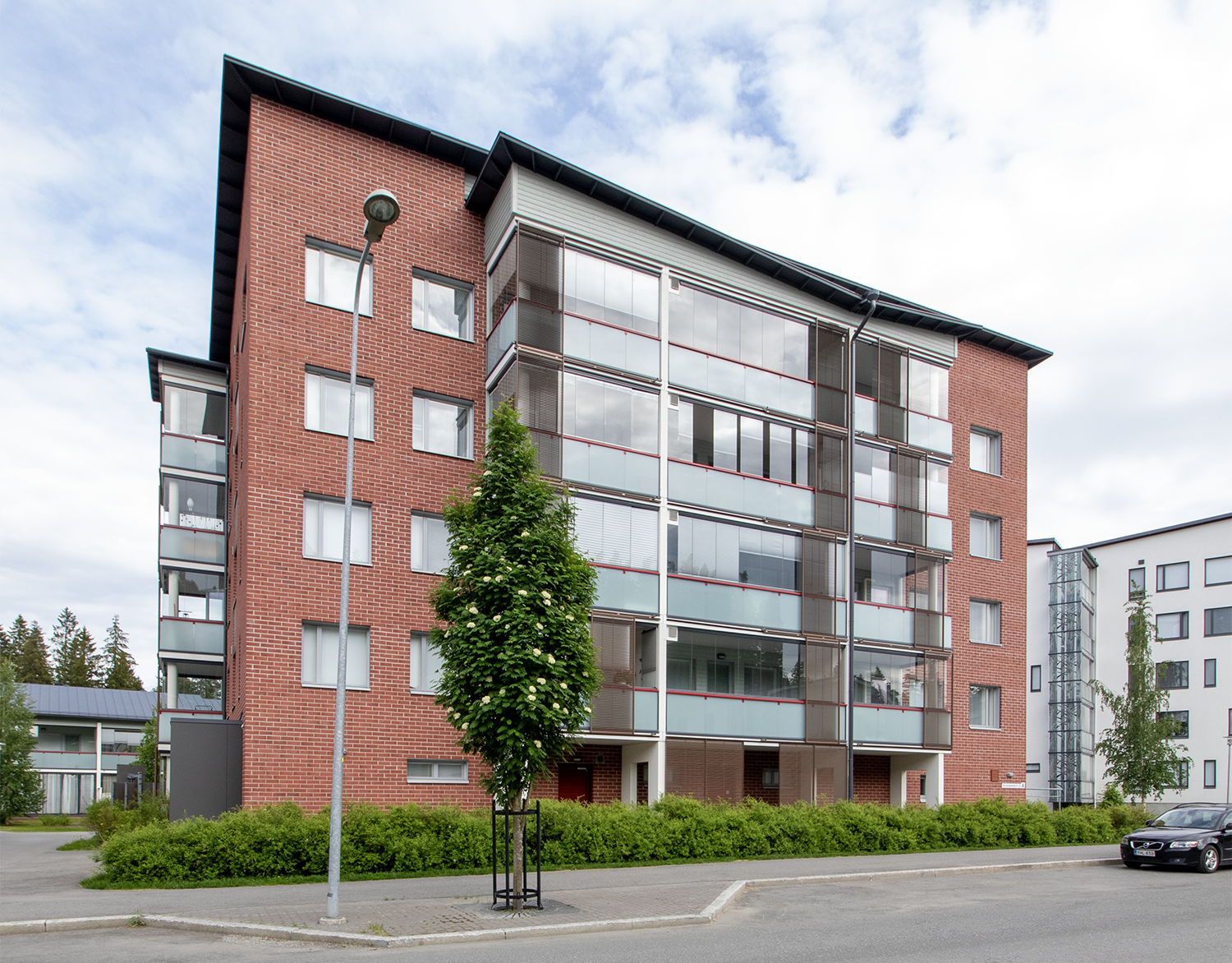 koti Puijon ulkoilualueiden vieressä