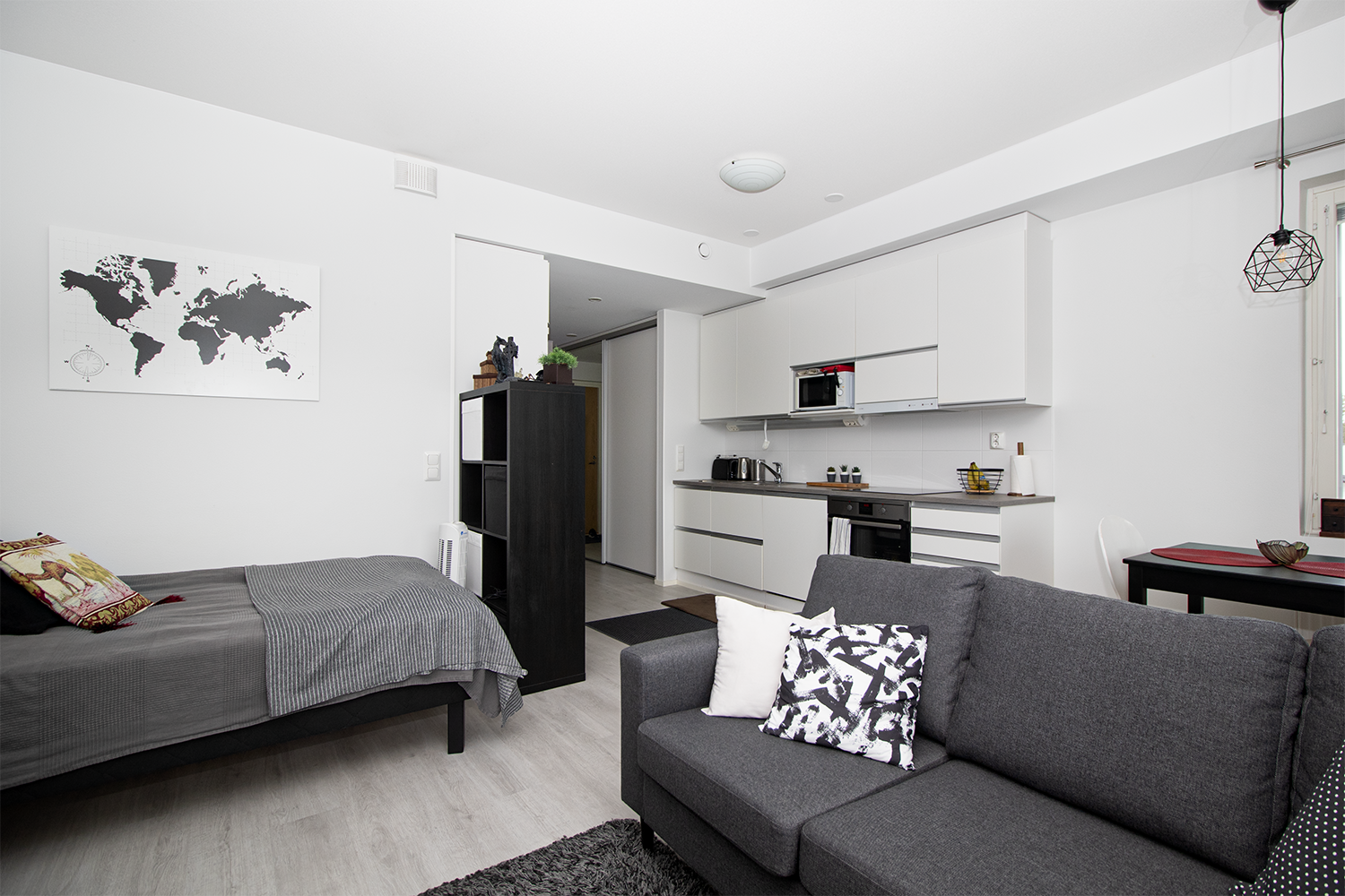 sopivasti tilaa kaikelle tarpeelliselle