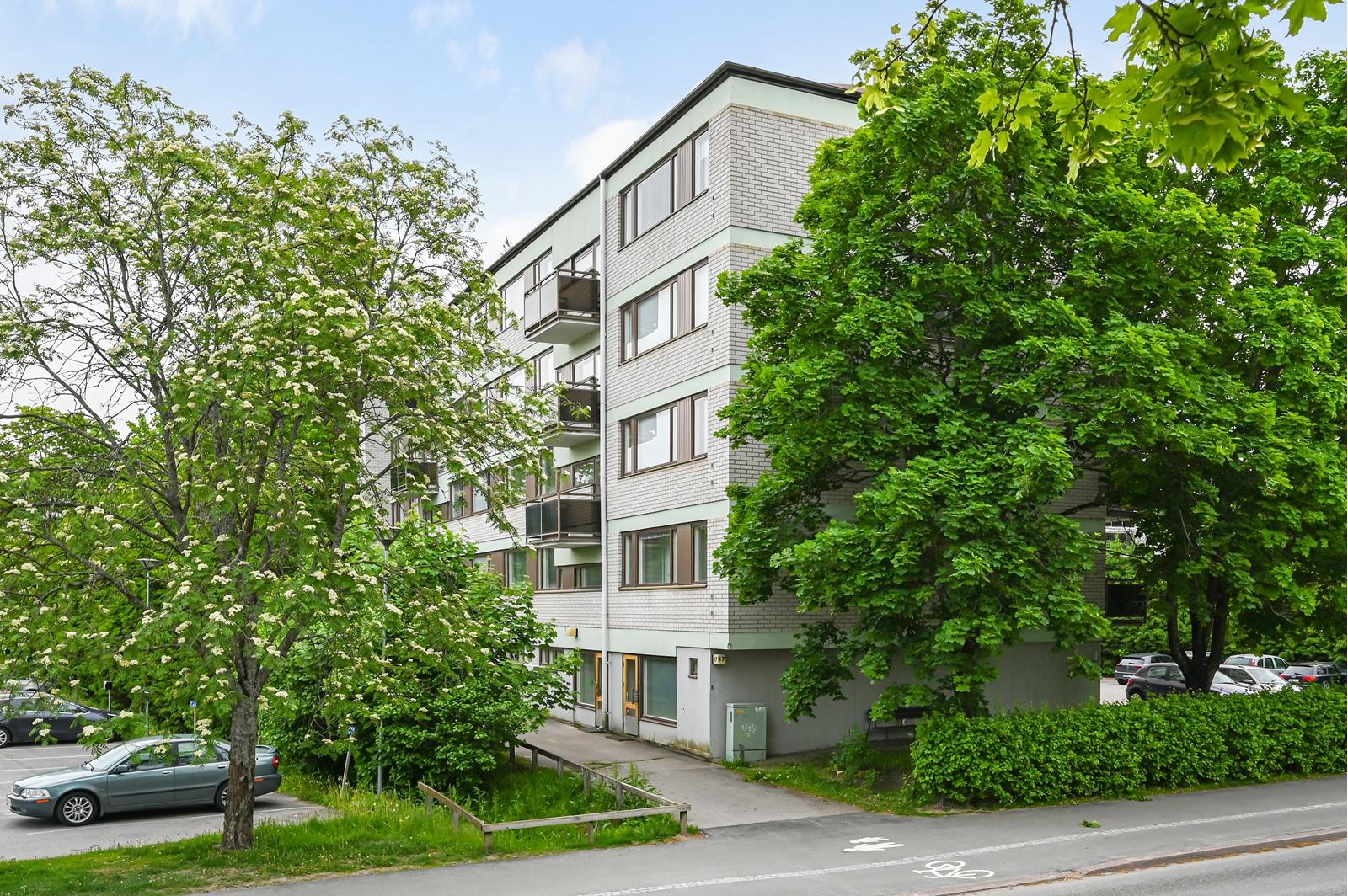 Mannilantie 17, Keskusta, Järvenpää