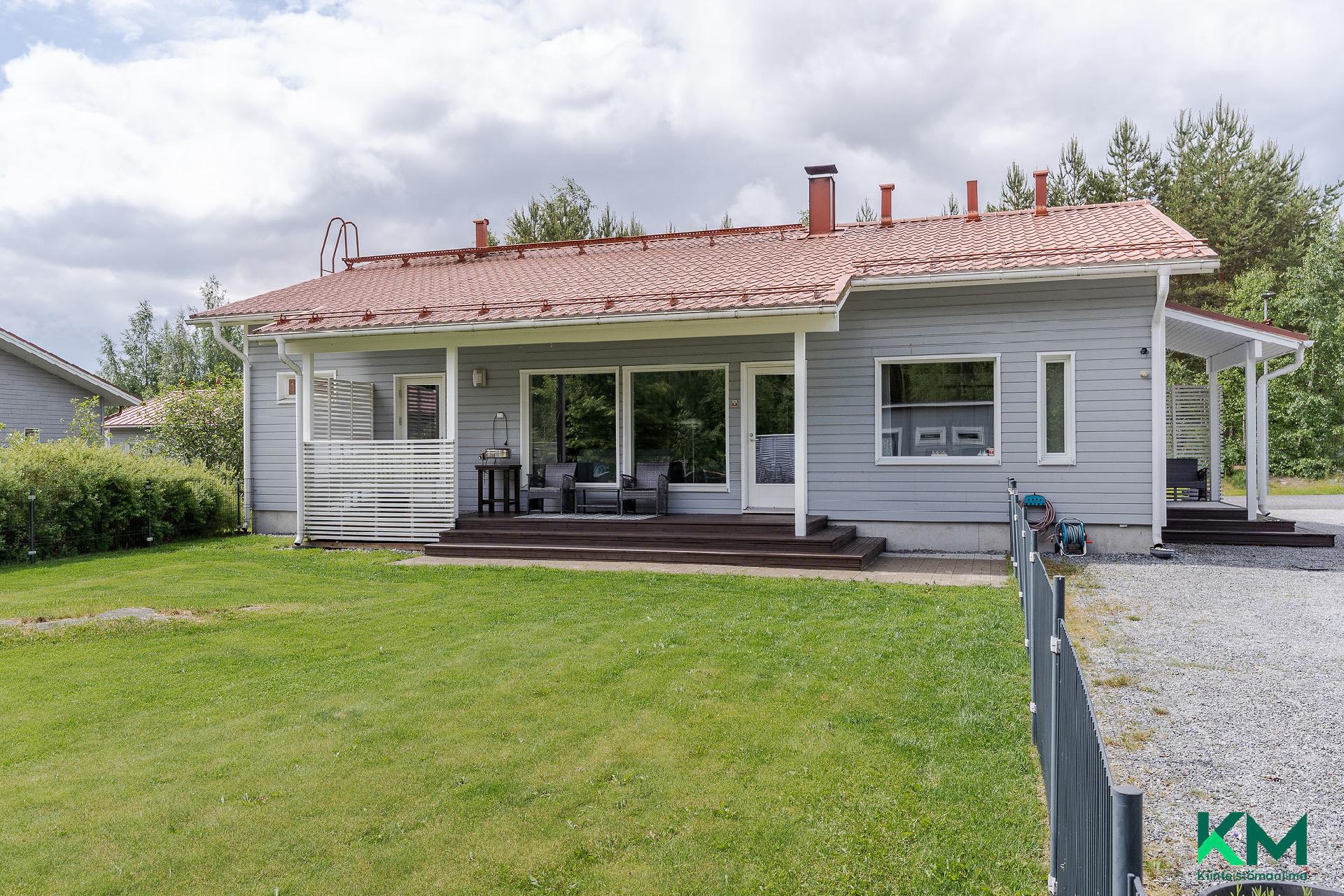 Hirvikummuntie 29, Kangasala