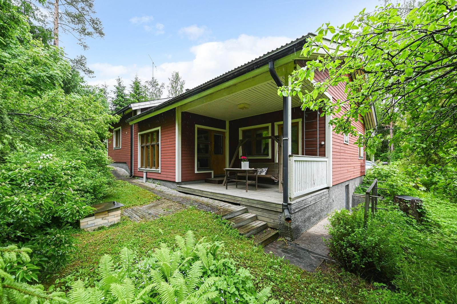 Vihtakatu 16, Saunakallio, Järvenpää