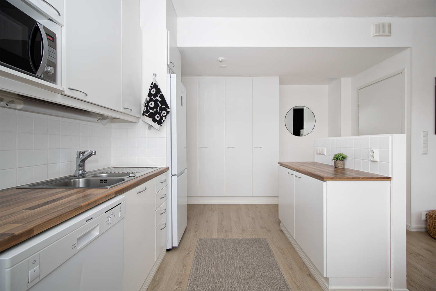 Keittiössä hyvin laskutilaa