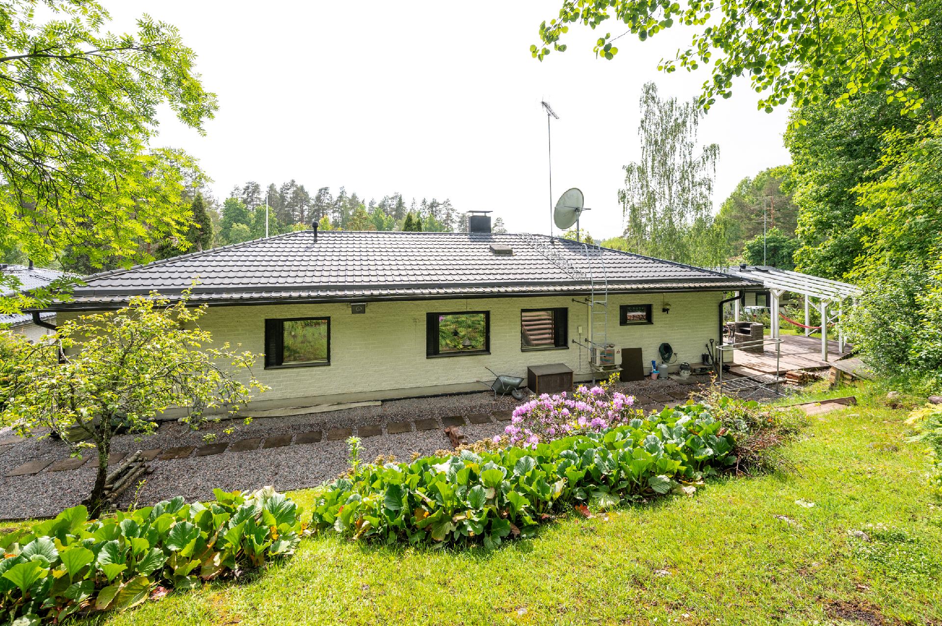 Pietarinrinne 11, Klaukkala, Nurmijärvi