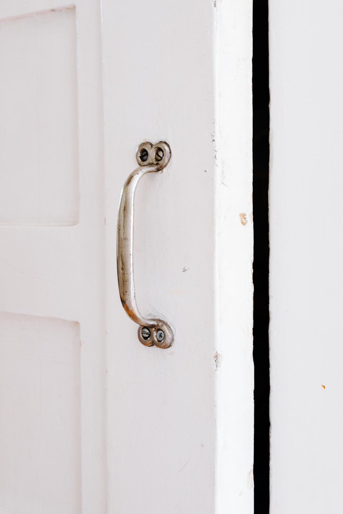 Paljon vanhoja, kauniita ovia