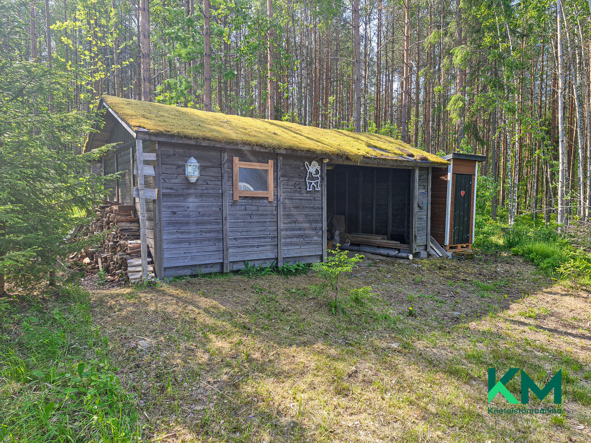 varastorakennus