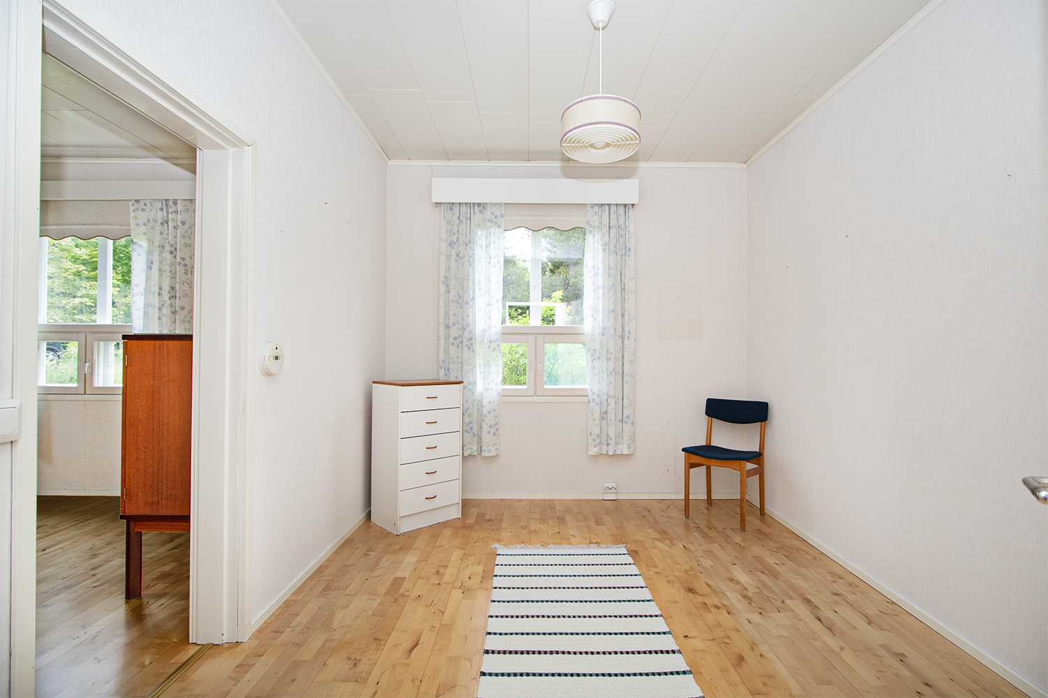 alakerran makuuhuone