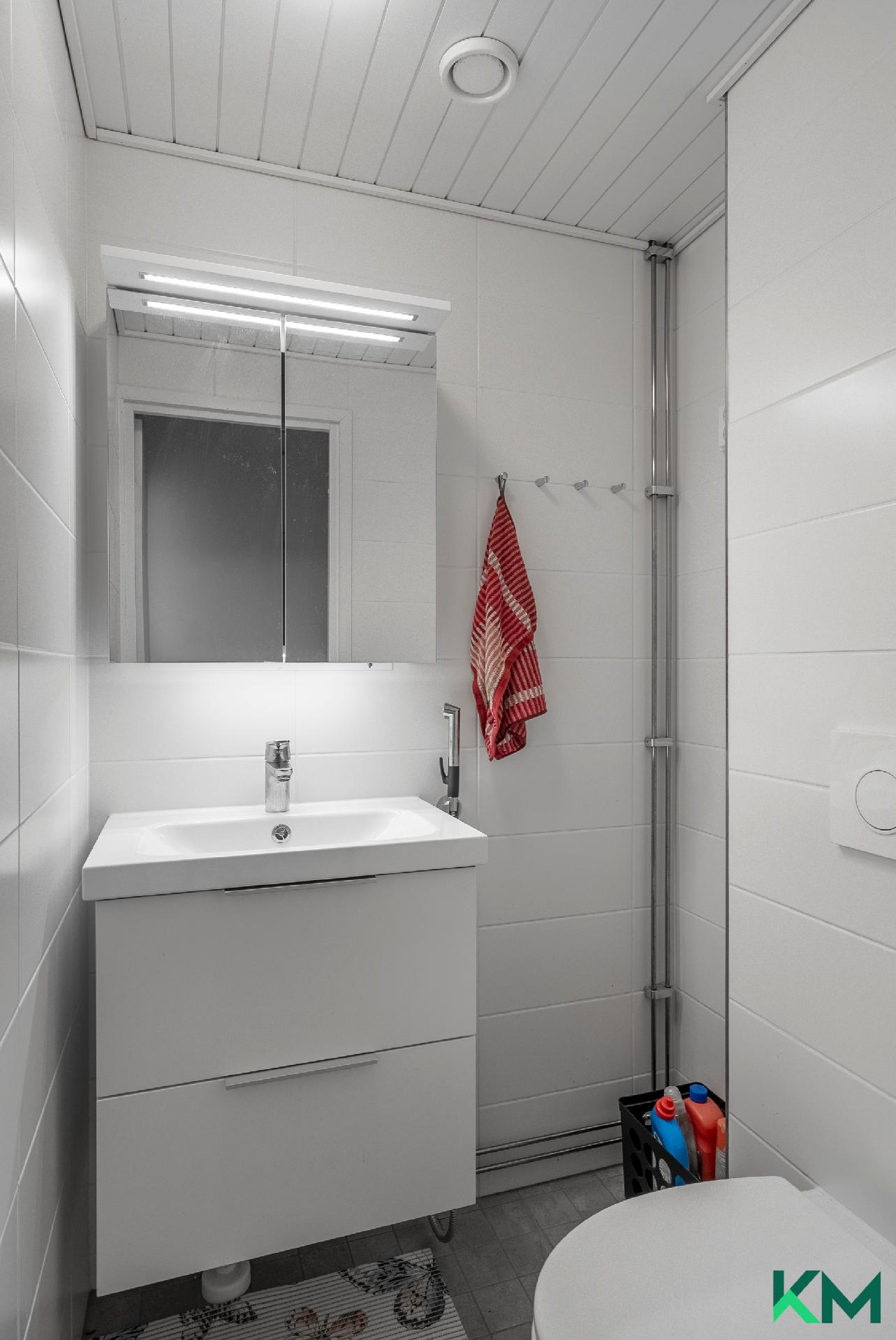 Kaarikuja 4, Kontula, Helsinki