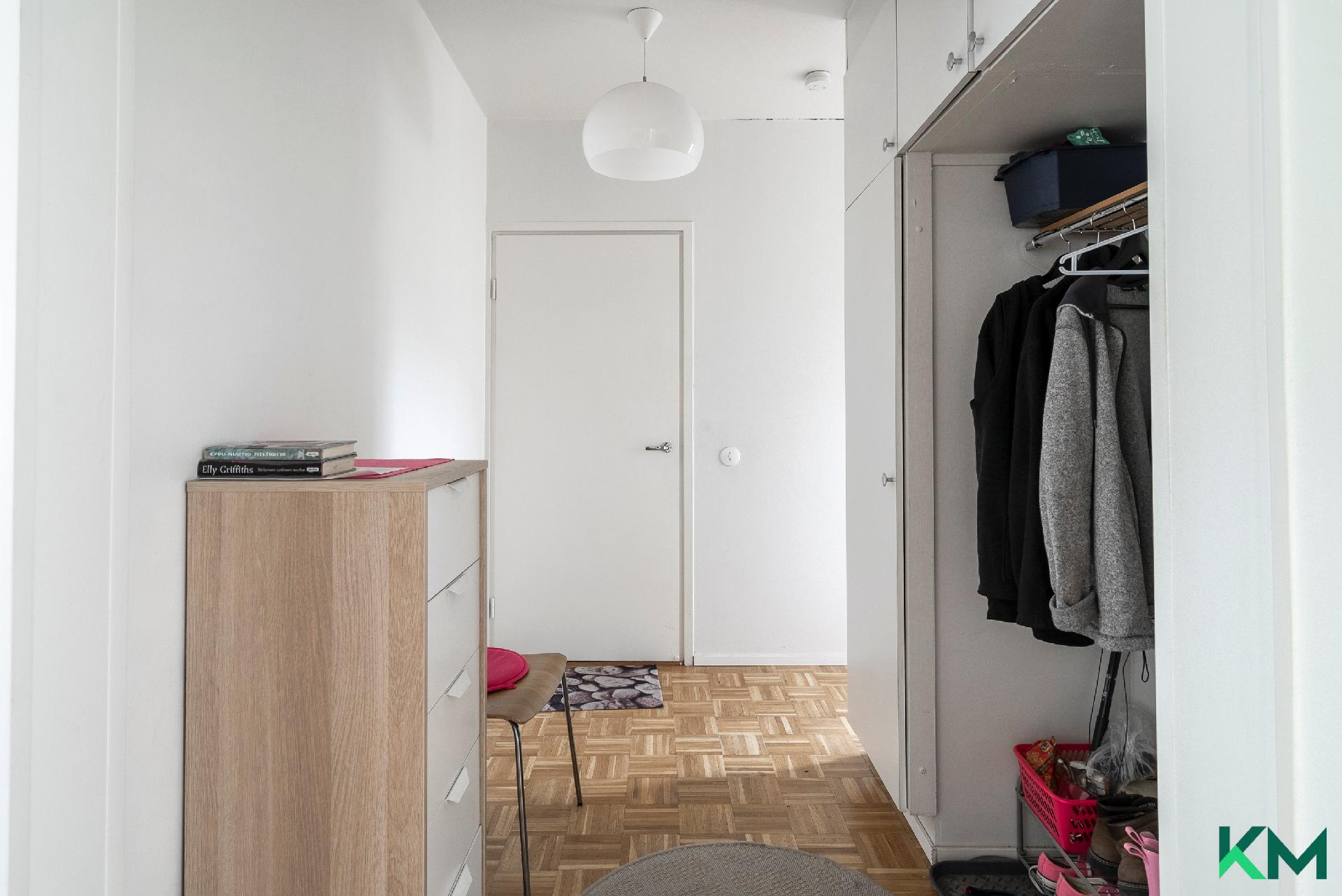 Kaarikuja 4, Kontula, Helsinki