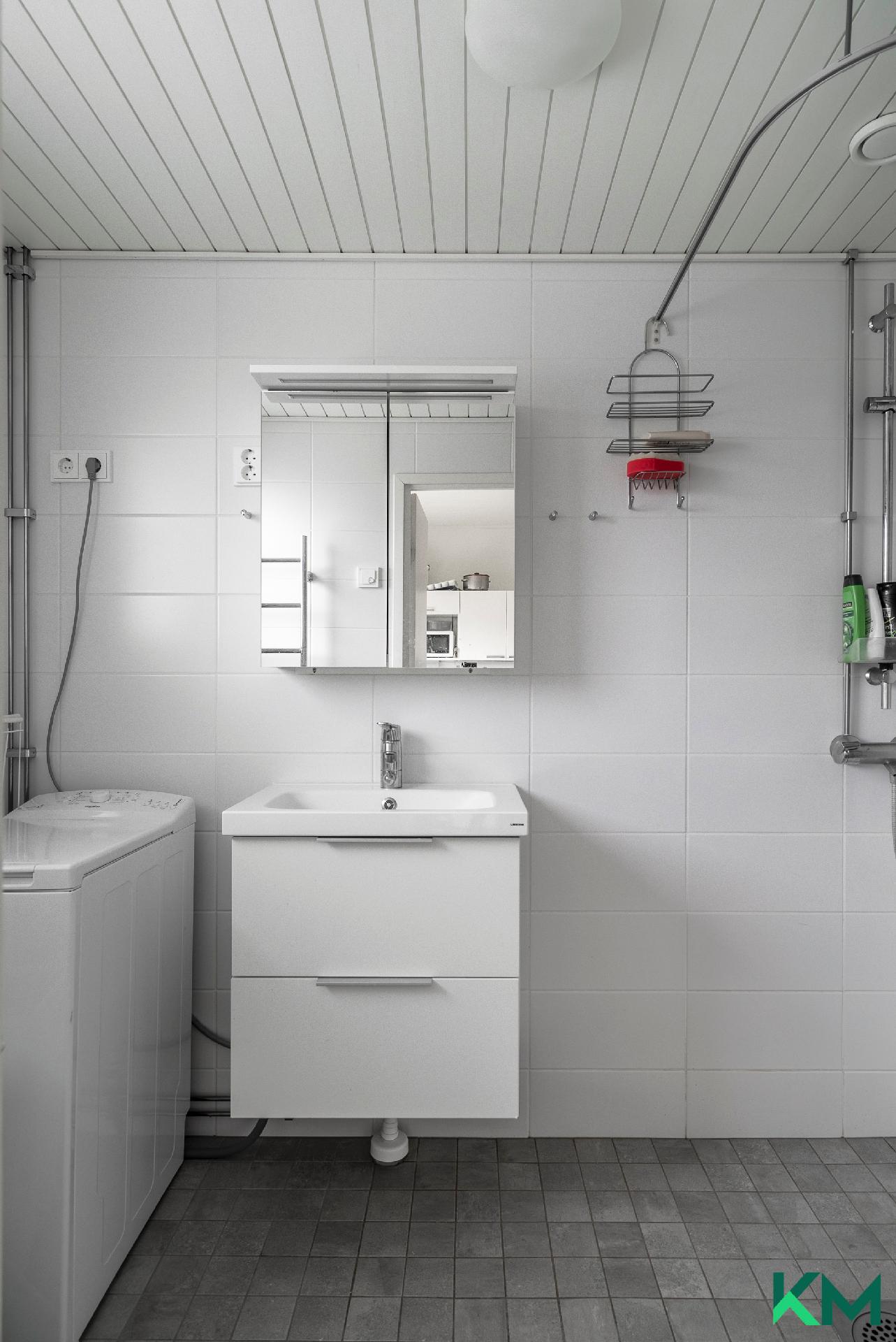 Kaarikuja 4, Kontula, Helsinki