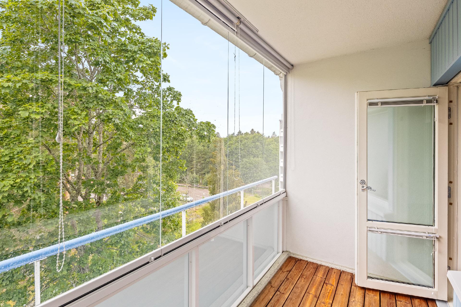 Laajavuorenrinne 5, Martinlaakso, Vantaa