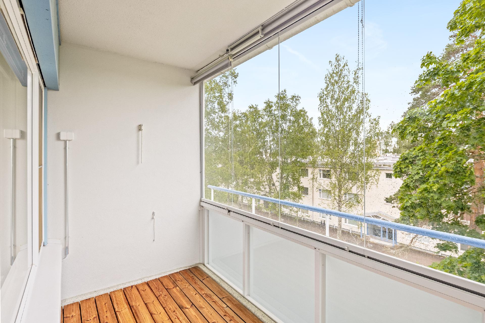 Laajavuorenrinne 5, Martinlaakso, Vantaa