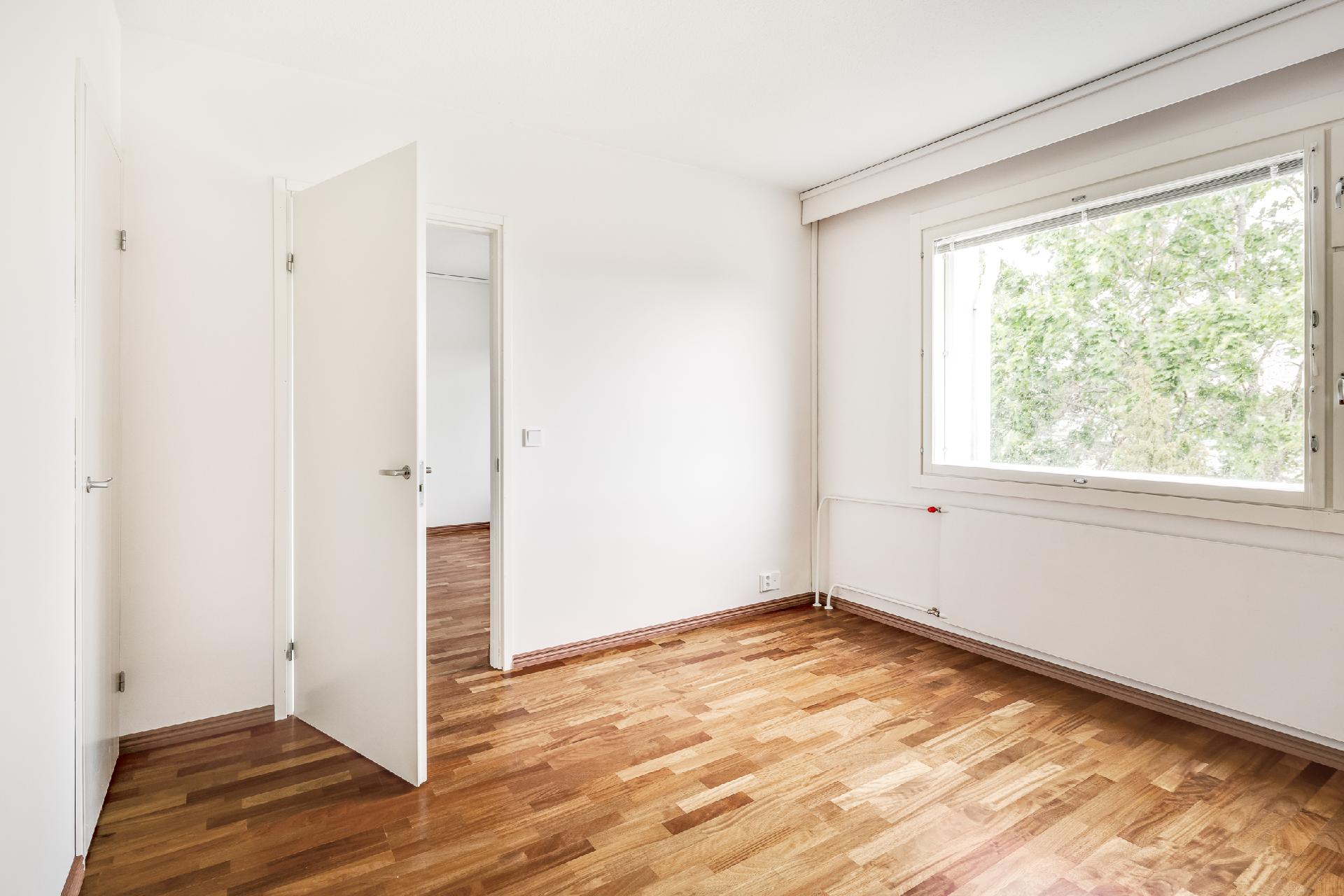 Laajavuorenrinne 5, Martinlaakso, Vantaa