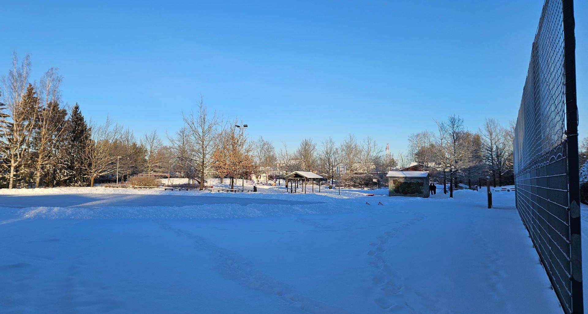 Linnunradan leikkipuisto