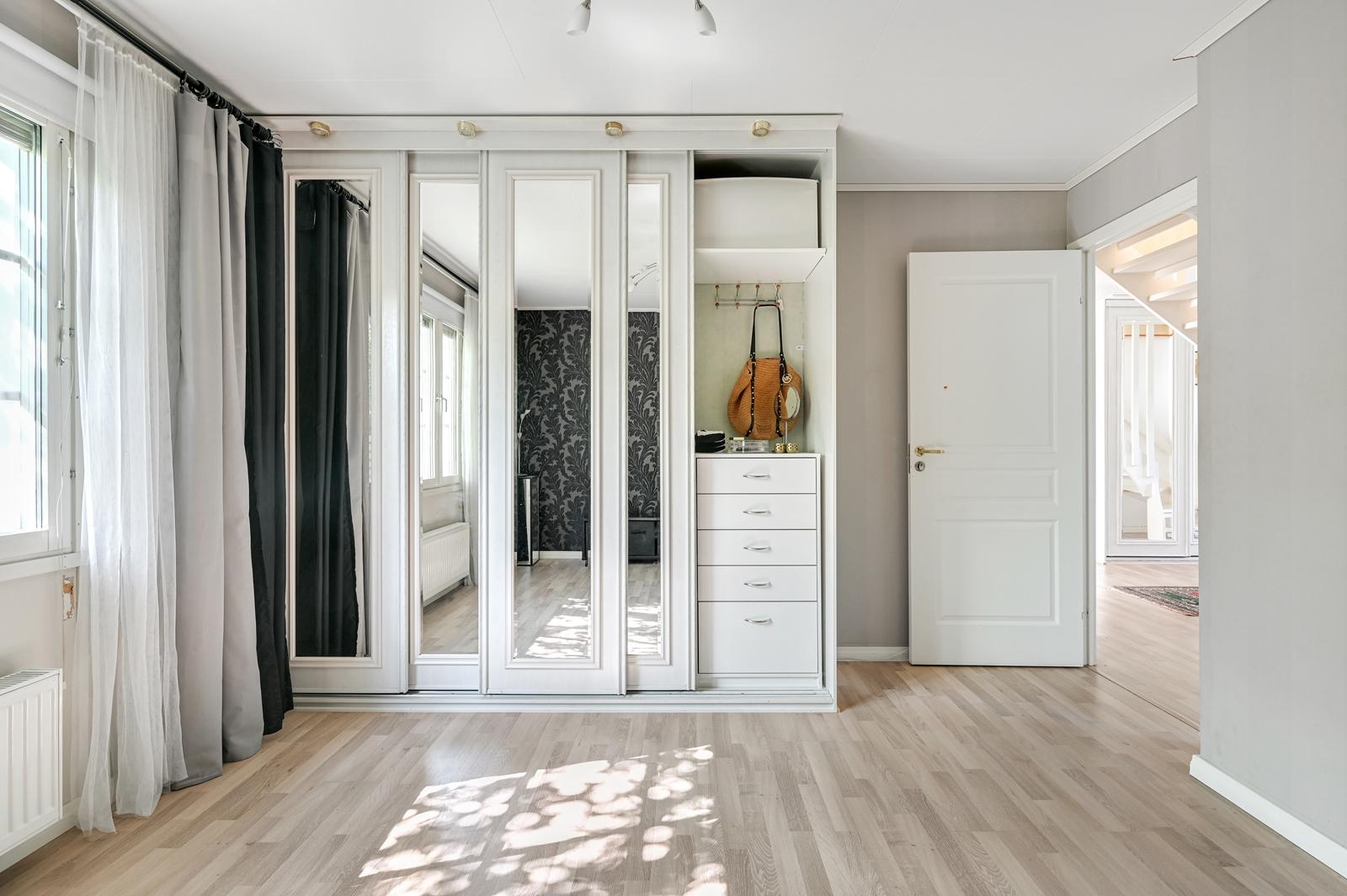 Iltatähdentie 1, Suutarila, Helsinki