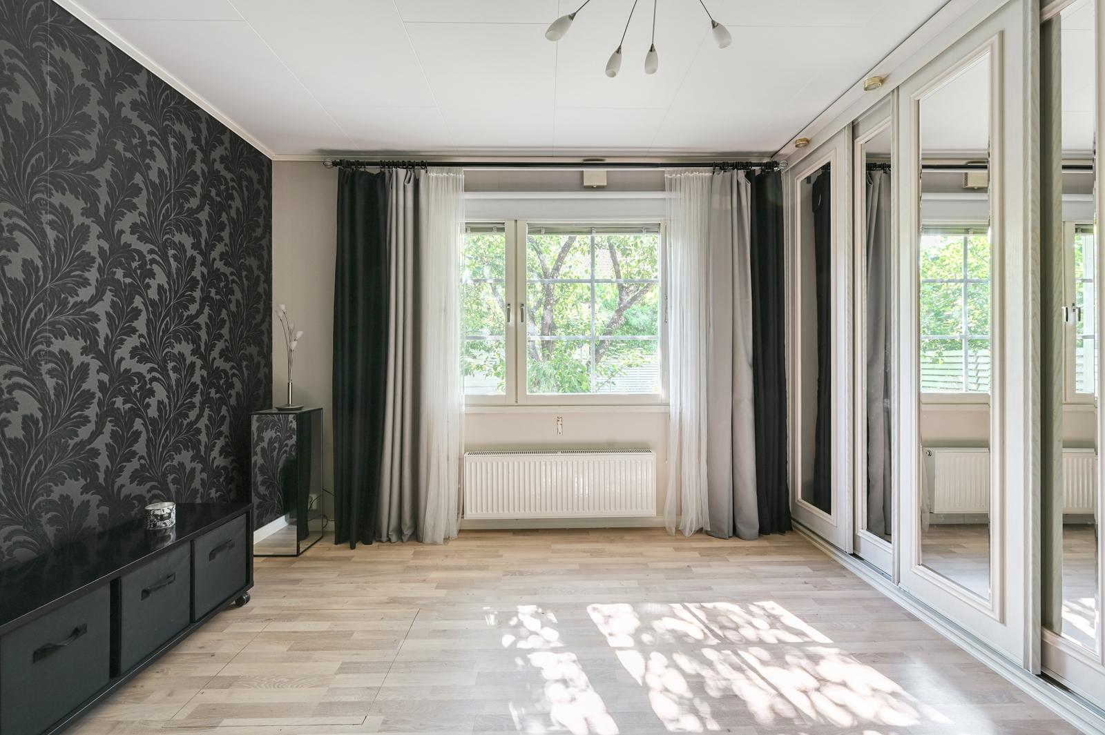 Iltatähdentie 1, Suutarila, Helsinki